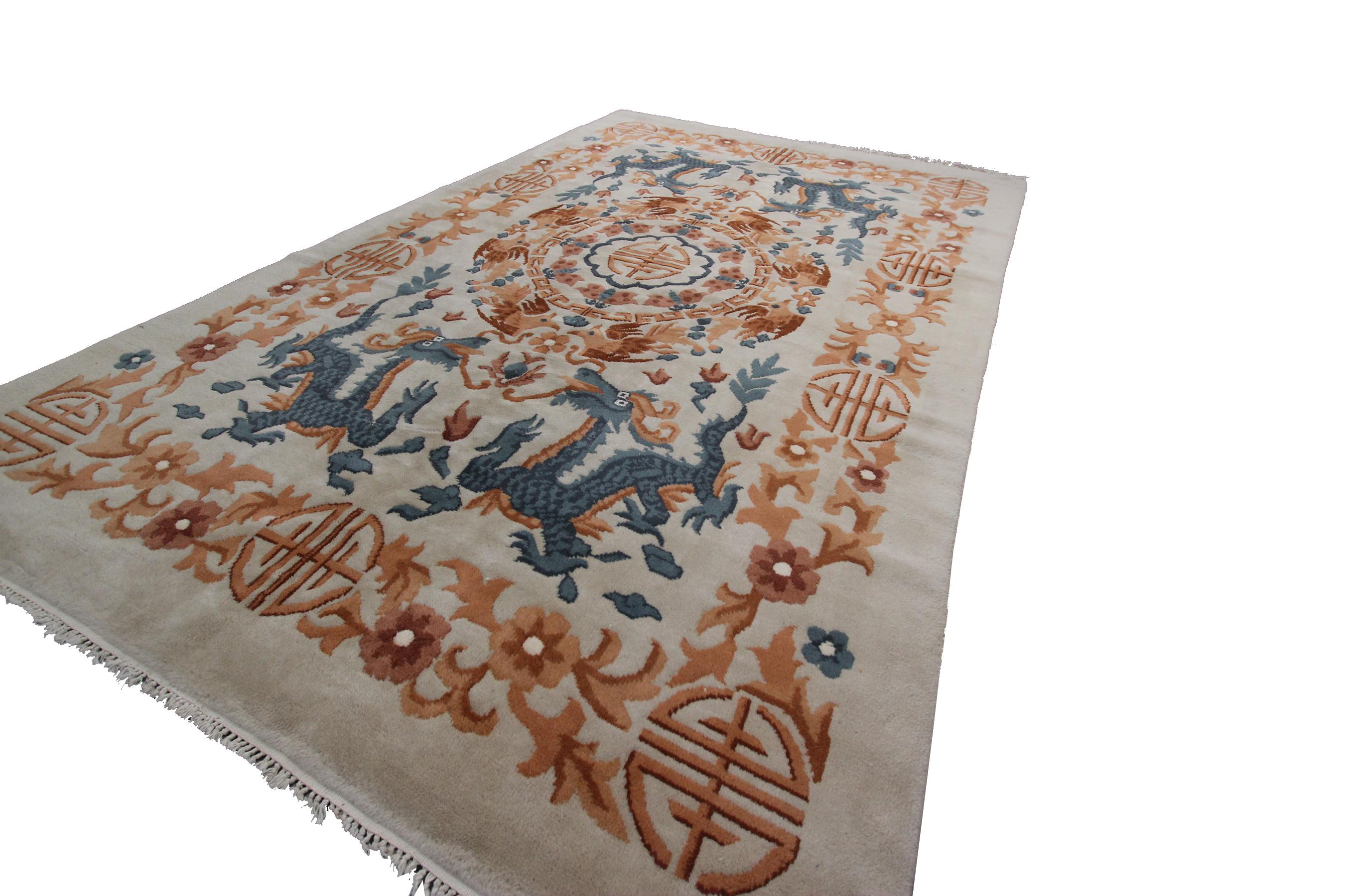 Vintage Chinese Art Deco Rug Geometric Chinese Rug Dragons 1960 For Sale 3