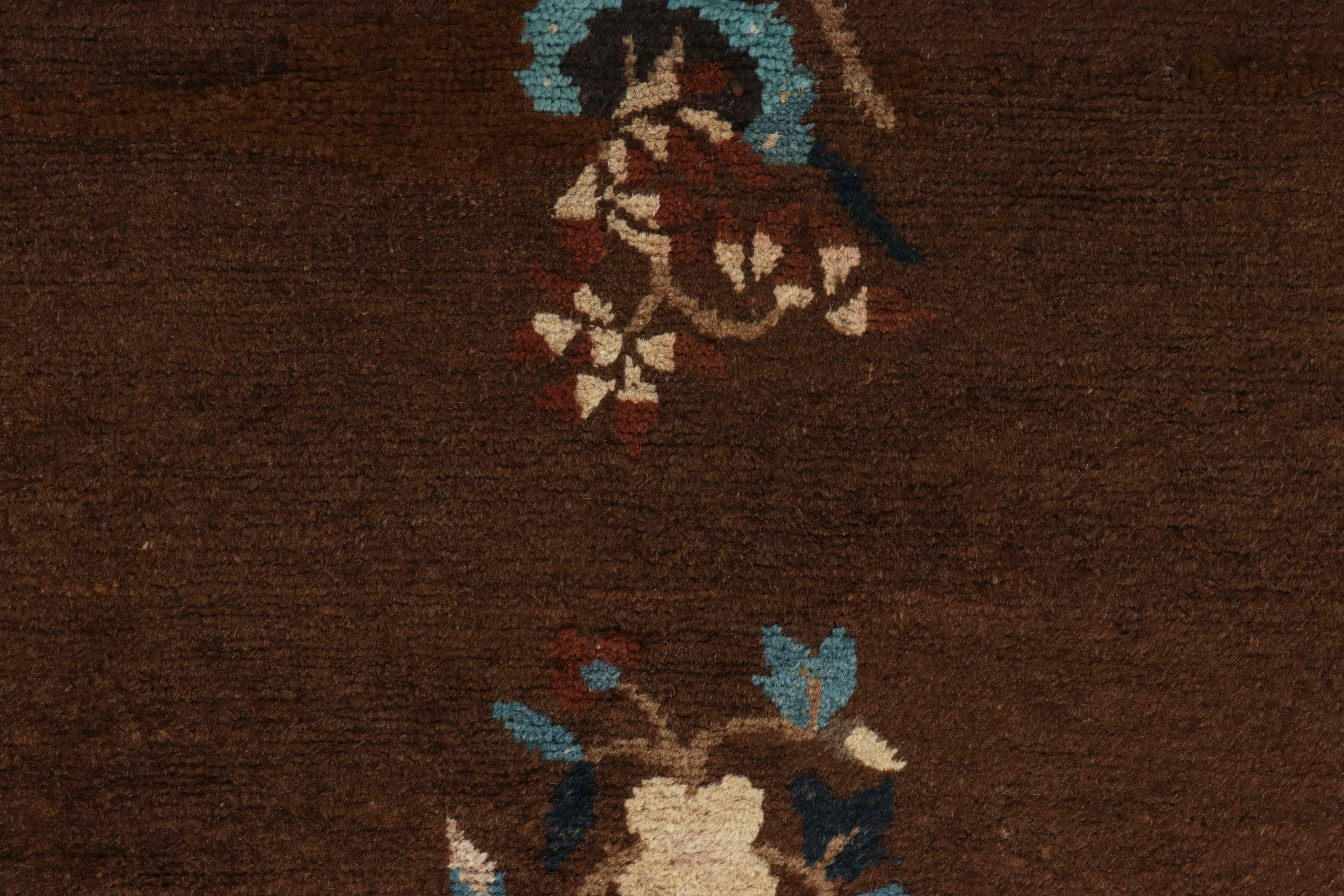 Art déco Tapis vintage chinois Art of Vintage en marron avec médaillon et fleurs - Rug & Kilim en vente