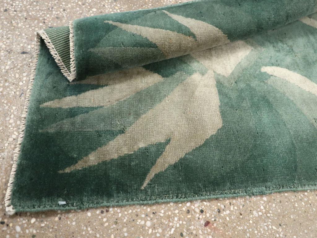 Galerie Shabab Collection Mid-20th Century Chinese Art Deco Throw Rug For Sale 3