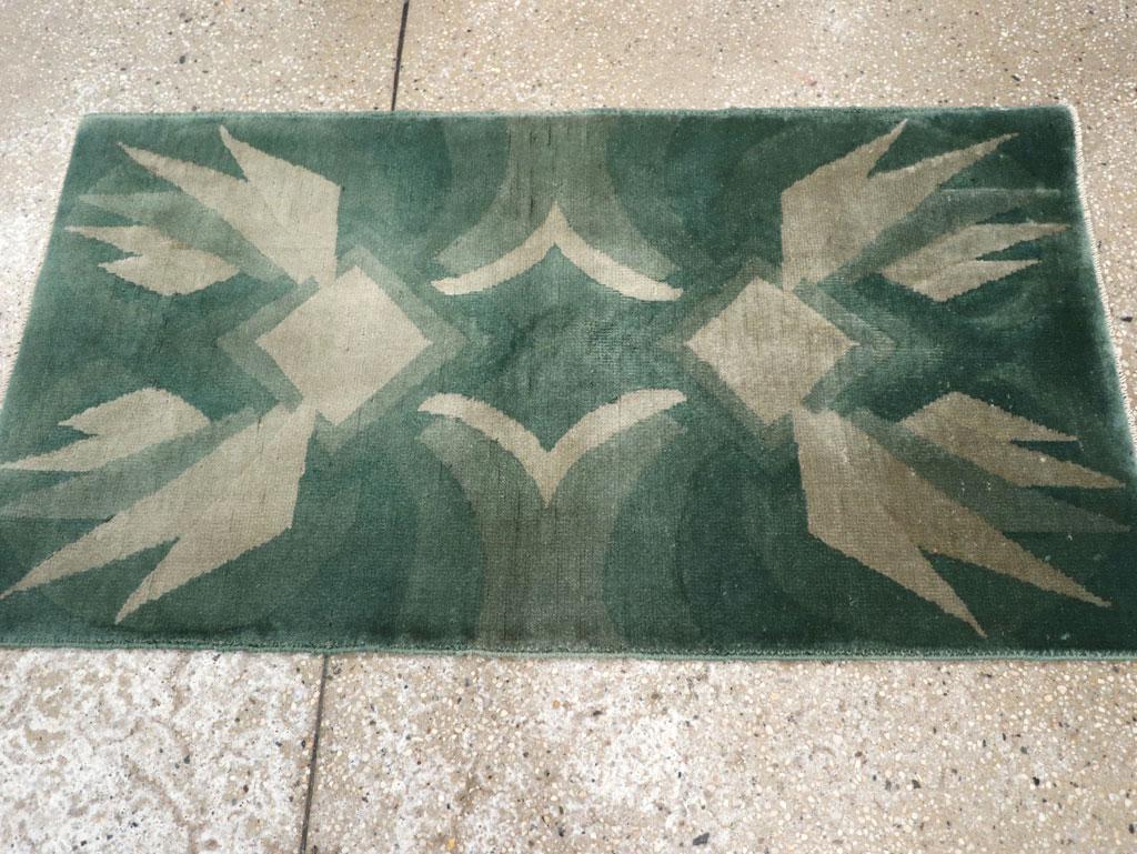 Galerie Shabab Collection Mid-20th Century Chinese Art Deco Throw Rug In Excellent Condition For Sale In New York, NY