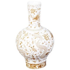 Chinesische asiatische Vase im Chelsea House-Stil mit Drachen