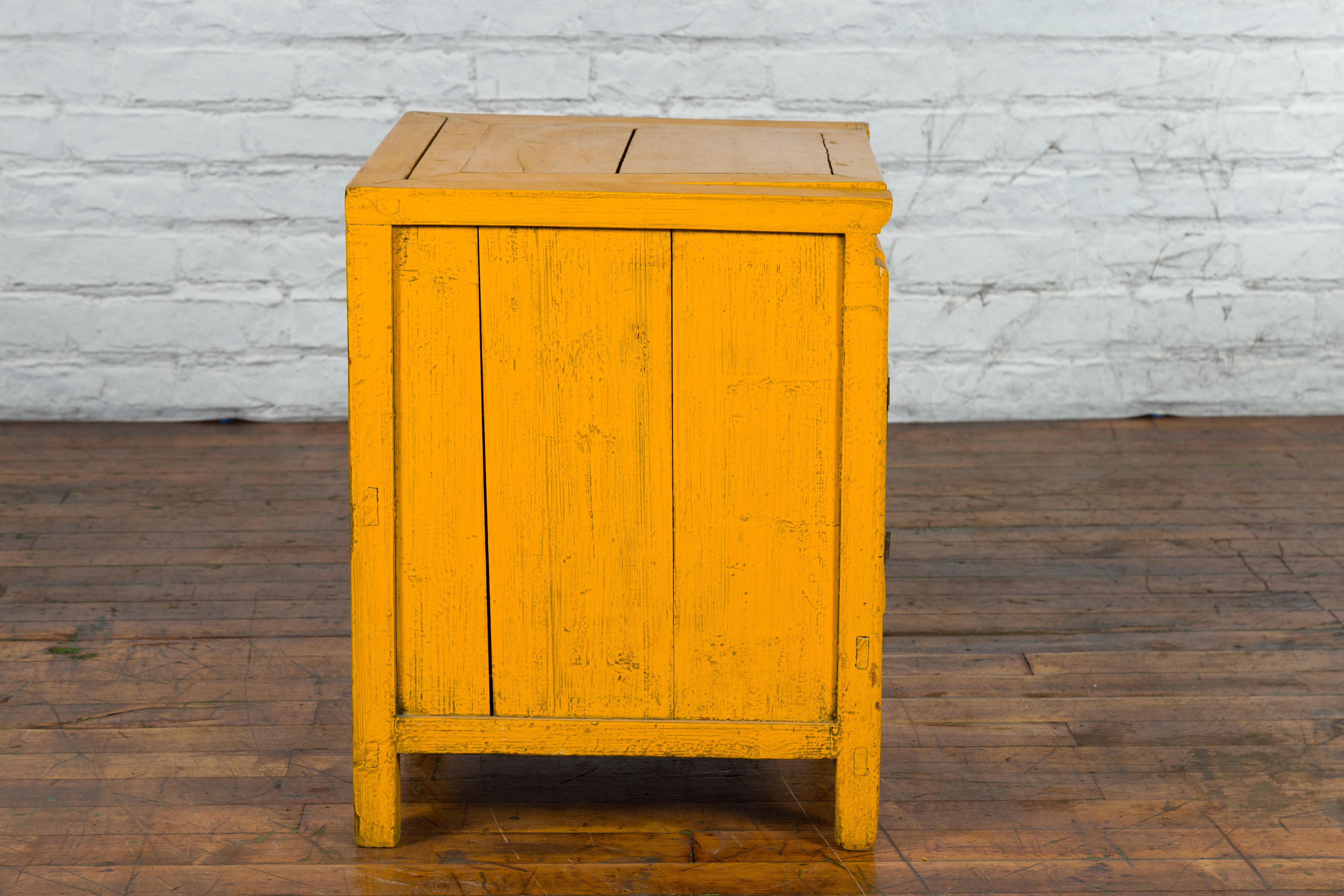 Vintage Chinese Bedside Cabinet with Yellow Lacquer, Lift Top and Two Doors For Sale 1