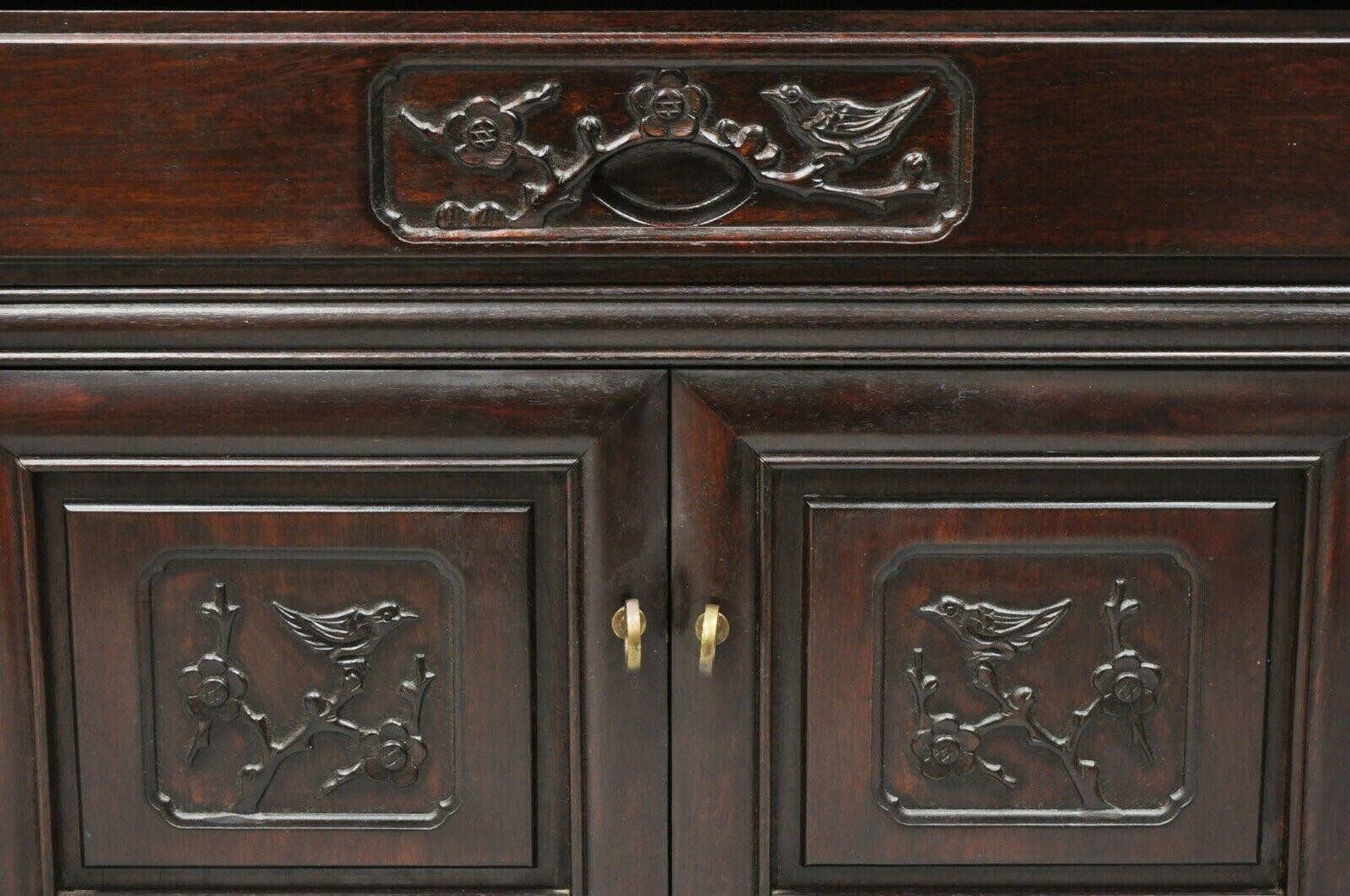 Chinoiserie Vintage Chinese Bird Carved Mahogany Hardwood Asian Oriental Nightstand, a Pair