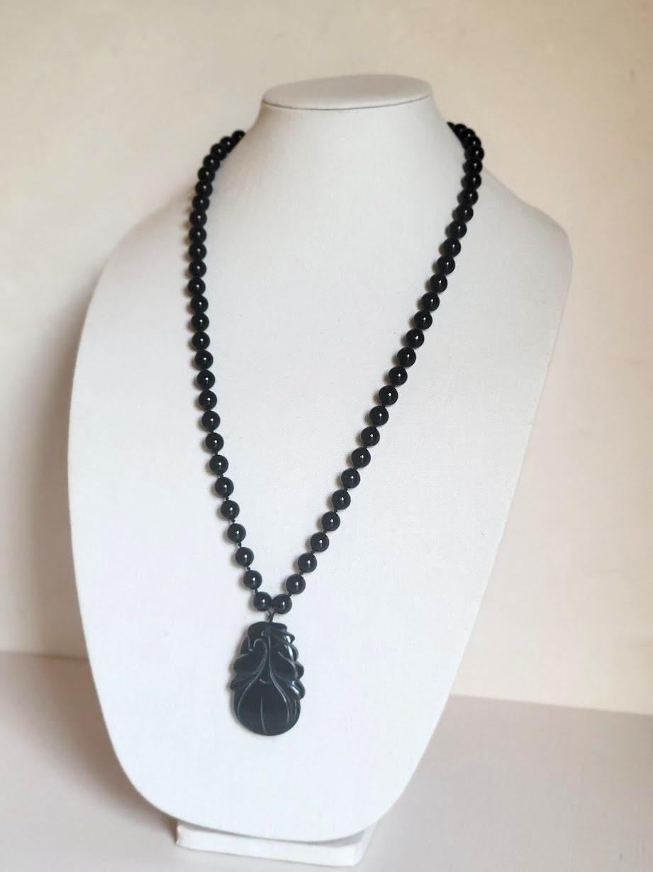 Vintage Chinese Black Agate Necklace In Excellent Condition For Sale In Chesterland, OH