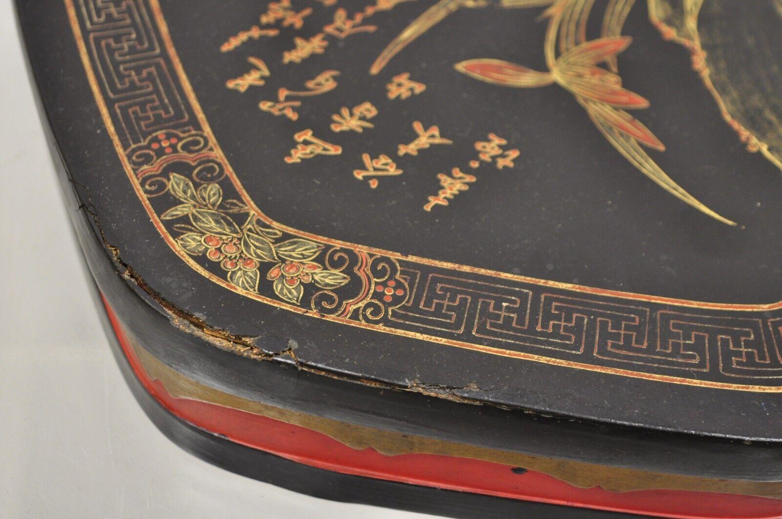 Boîte de panier chinoise vintage en bois à couvercle peinte à fleurs en laque noire et rouge en vente 2