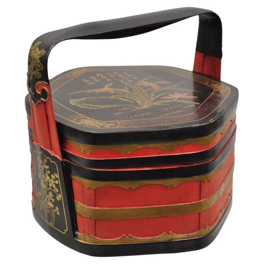 Boîte de panier chinoise vintage en bois à couvercle peinte à fleurs en laque noire et rouge