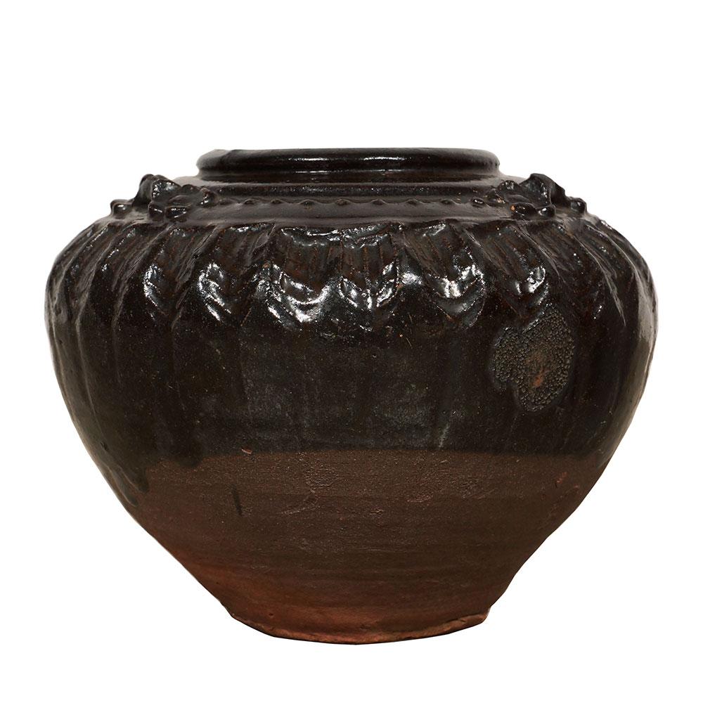 Esportazione cinese Urna cinese d'epoca in ceramica a smalto nero in vendita