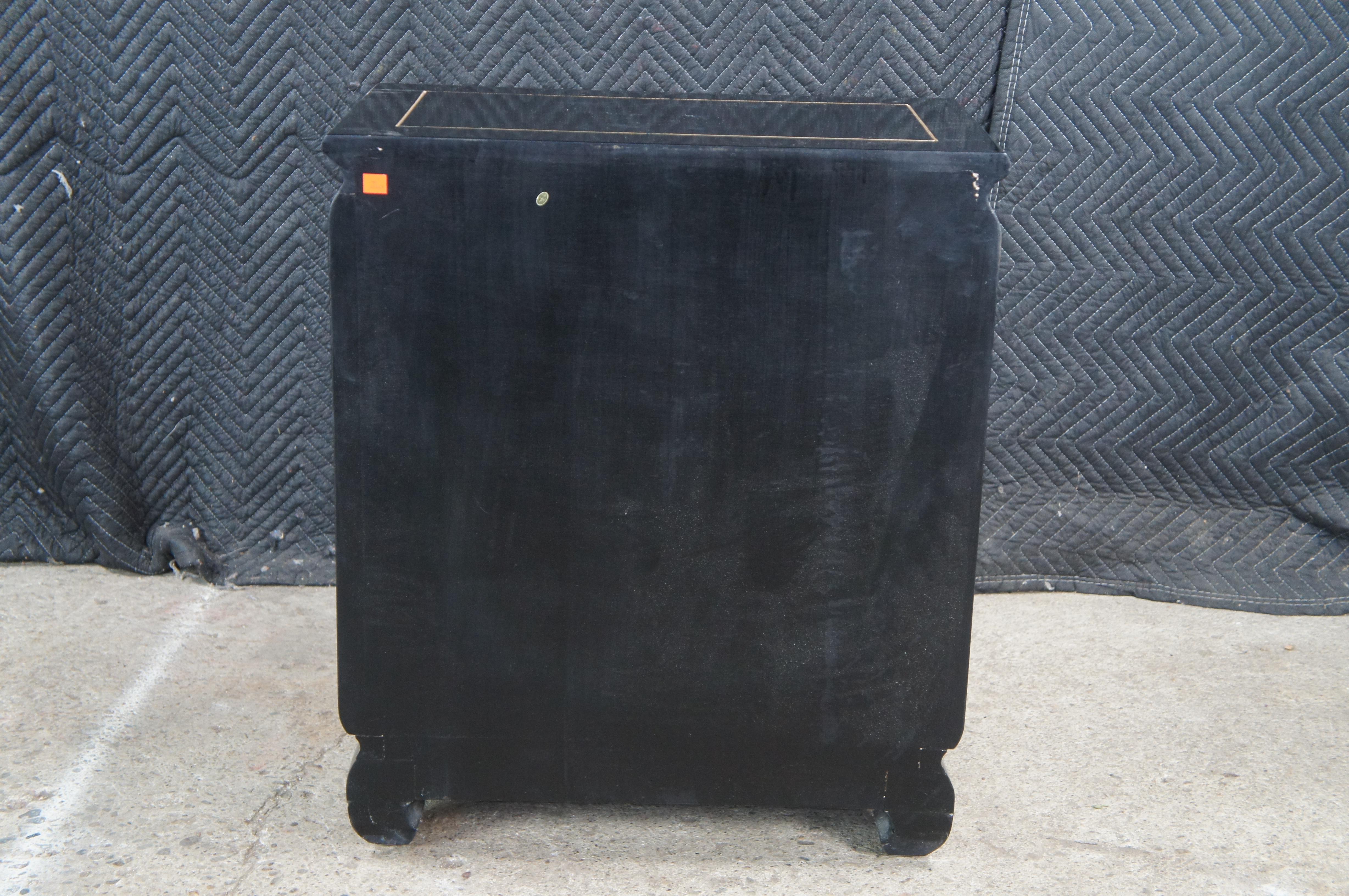 Vintage Chino Laca Negra Dimunitive Pequeña Mesa Auxiliar Gabinete Chinoiserie en venta 5