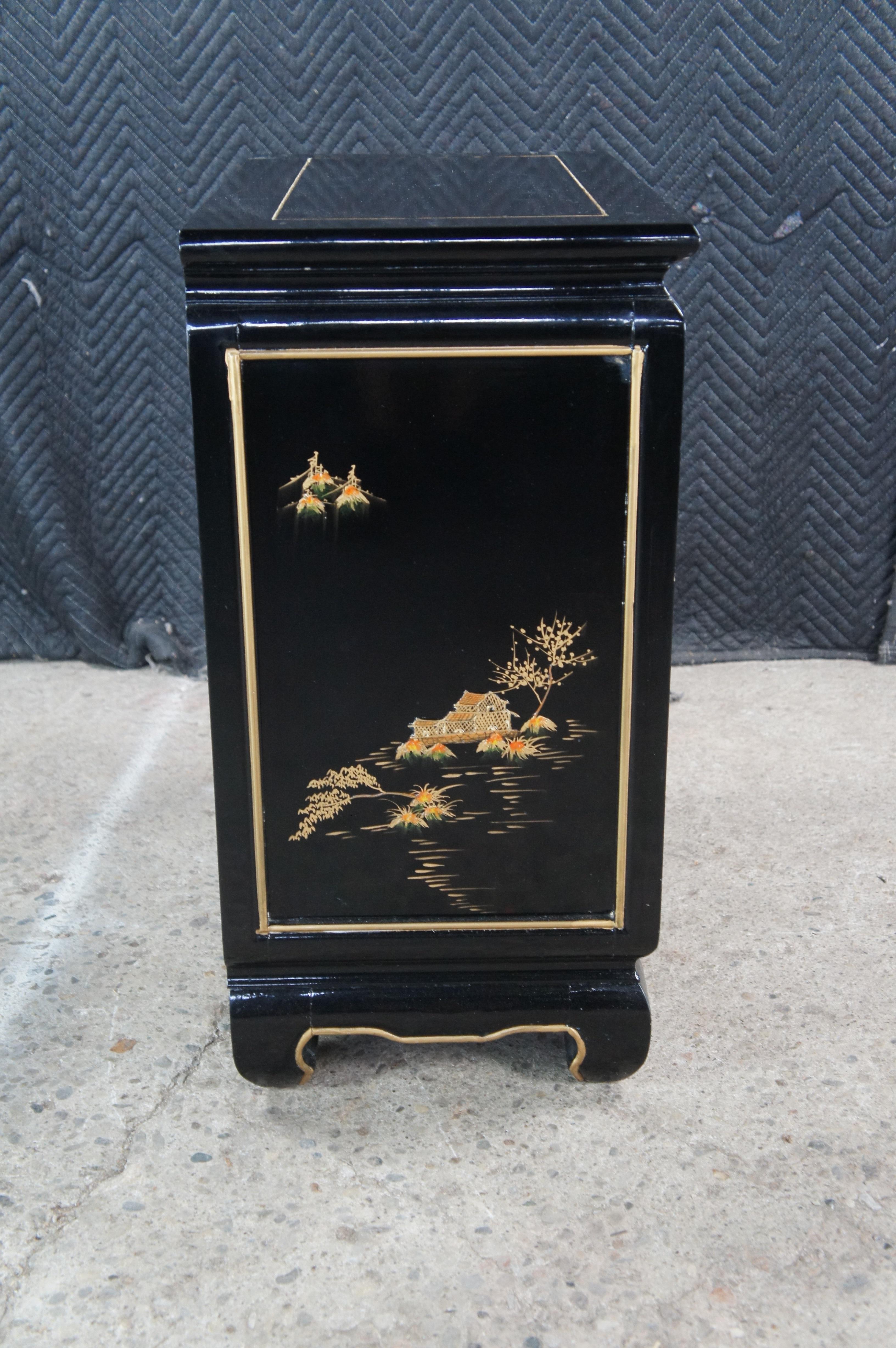 Vintage Chino Laca Negra Dimunitive Pequeña Mesa Auxiliar Gabinete Chinoiserie en venta 6