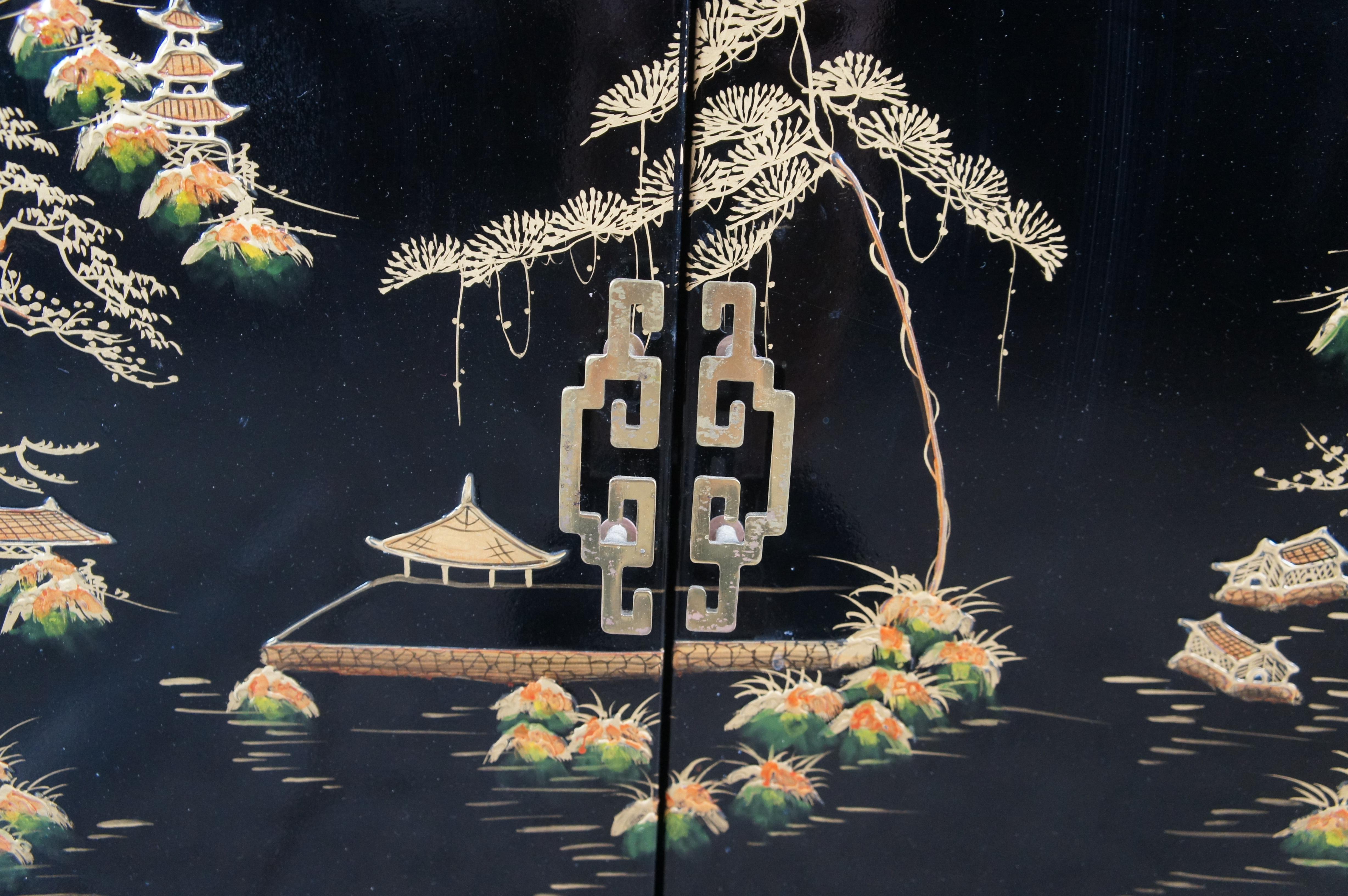 Vintage Chino Laca Negra Dimunitive Pequeña Mesa Auxiliar Gabinete Chinoiserie en venta 2