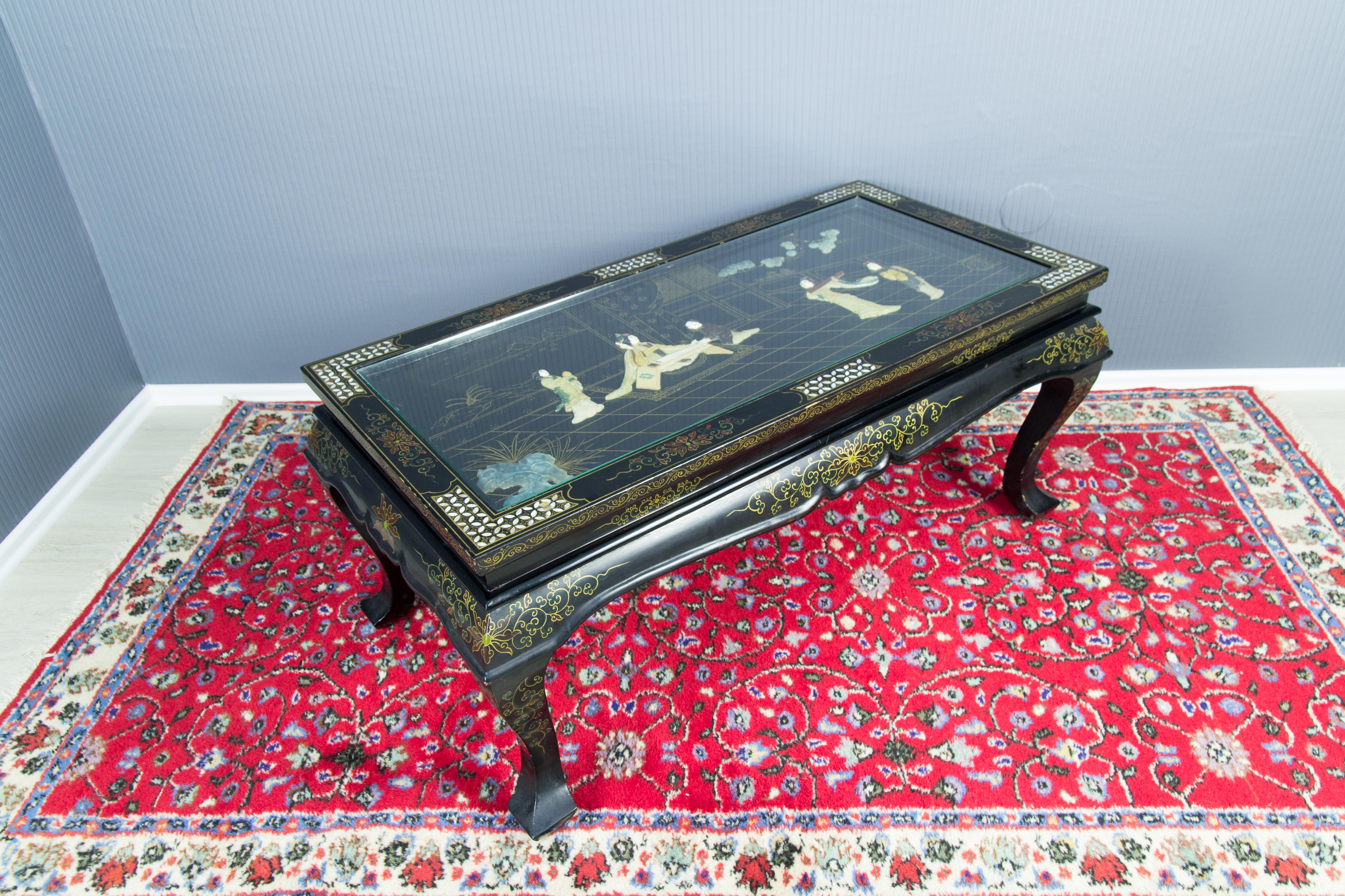 Vintage Chinese Black Lacquer Folding Wood and Mother of Pearl Coffee Table 3