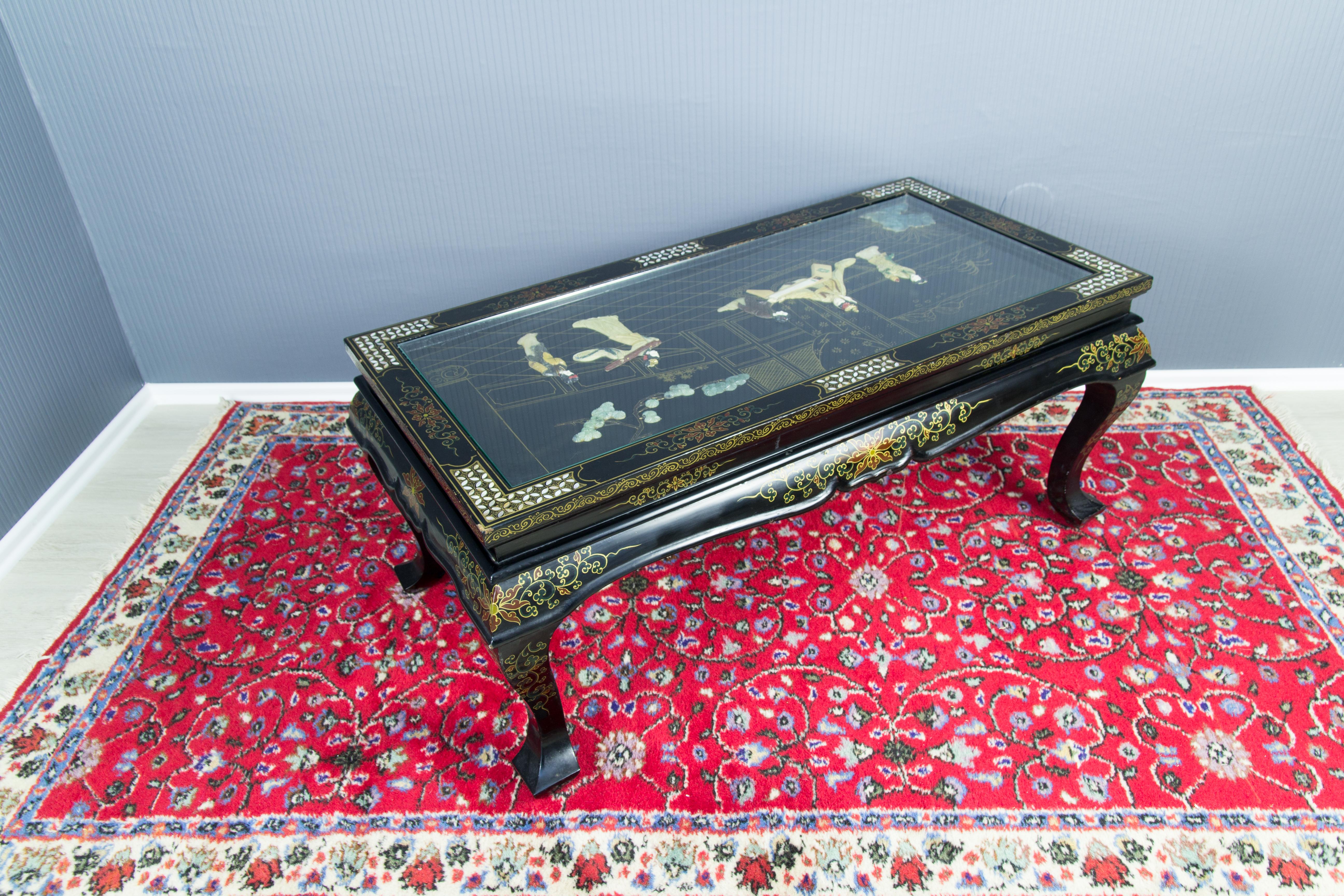 Vintage Chinese Black Lacquer Folding Wood and Mother of Pearl Coffee Table 7