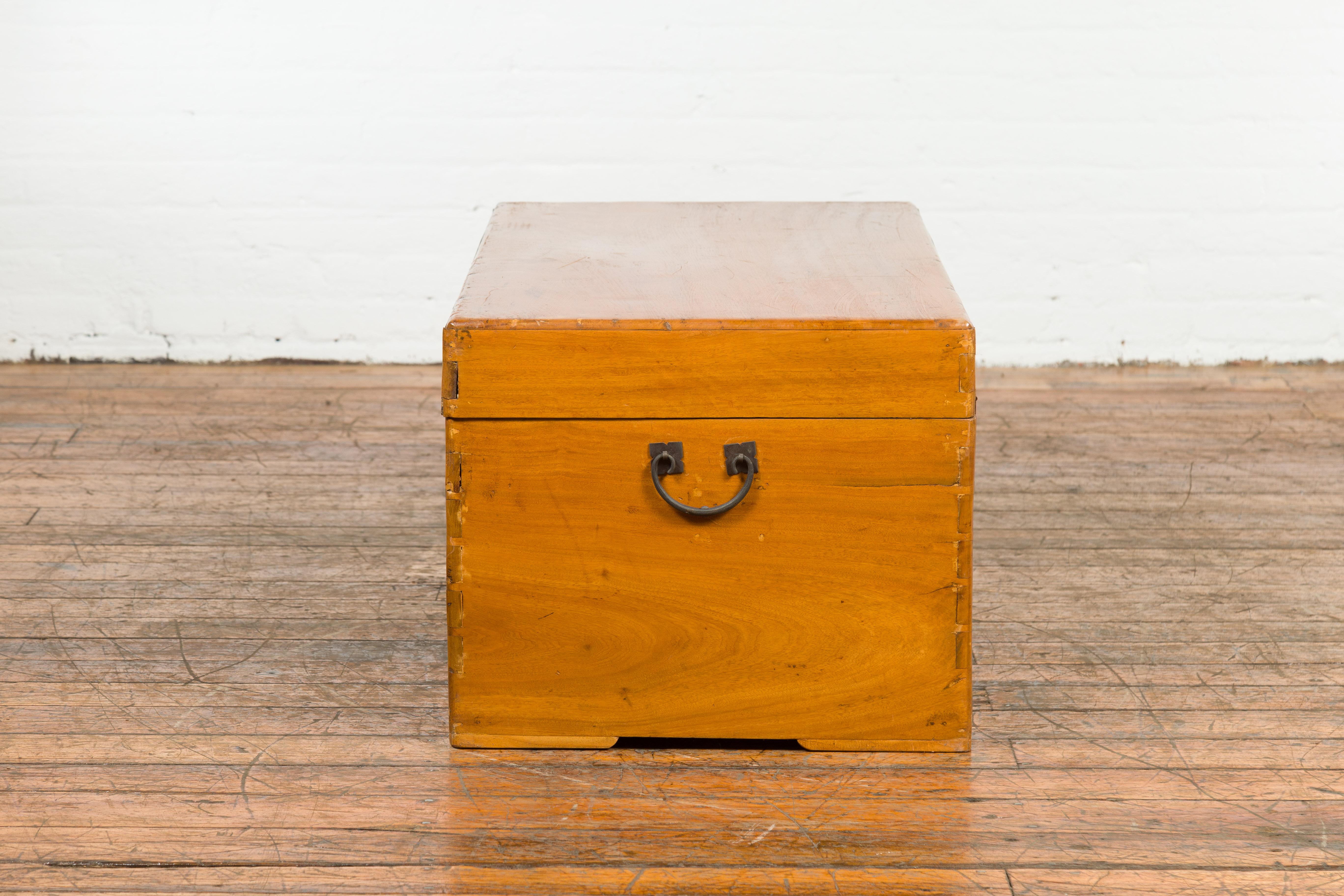 Vintage Chinese Blanket Chest with Lateral Handles and Dovetail Construction 9