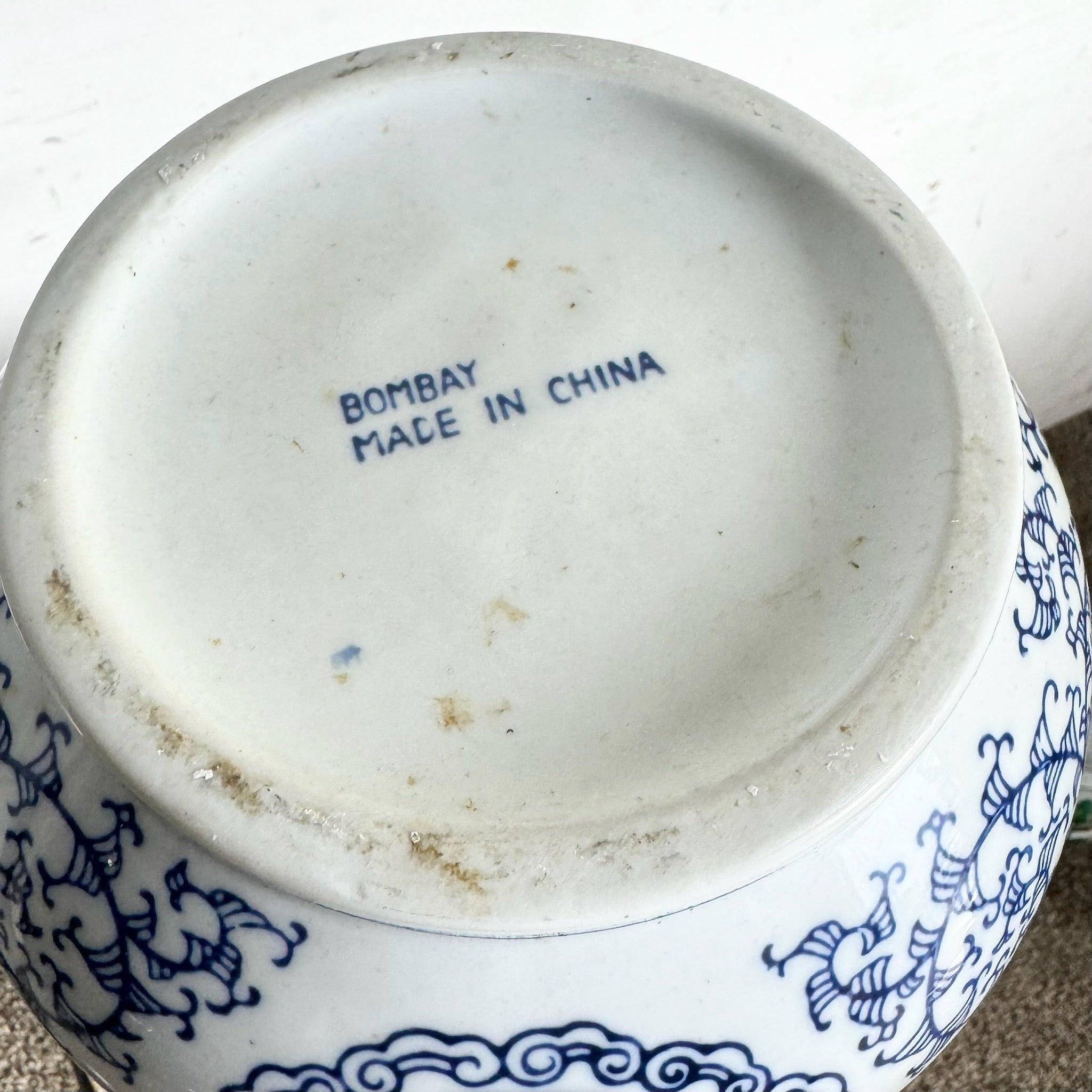 Cinese Vaso cinese d'epoca in porcellana bianca e blu in vendita