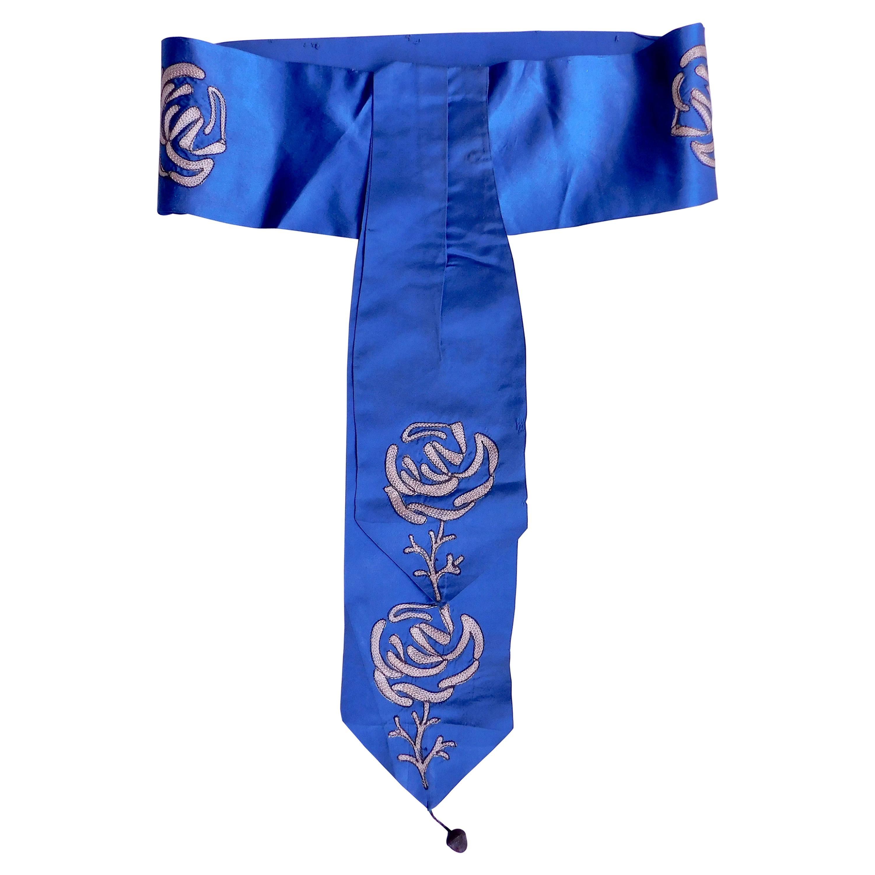 Vintage Chinese Blue Silk Sash Belt with Chain Stitched Embroidery For Sale