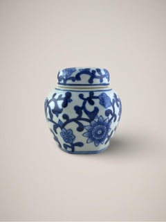 Pot à gingembre bleu et blanc sous glaçure de style chinois Ming