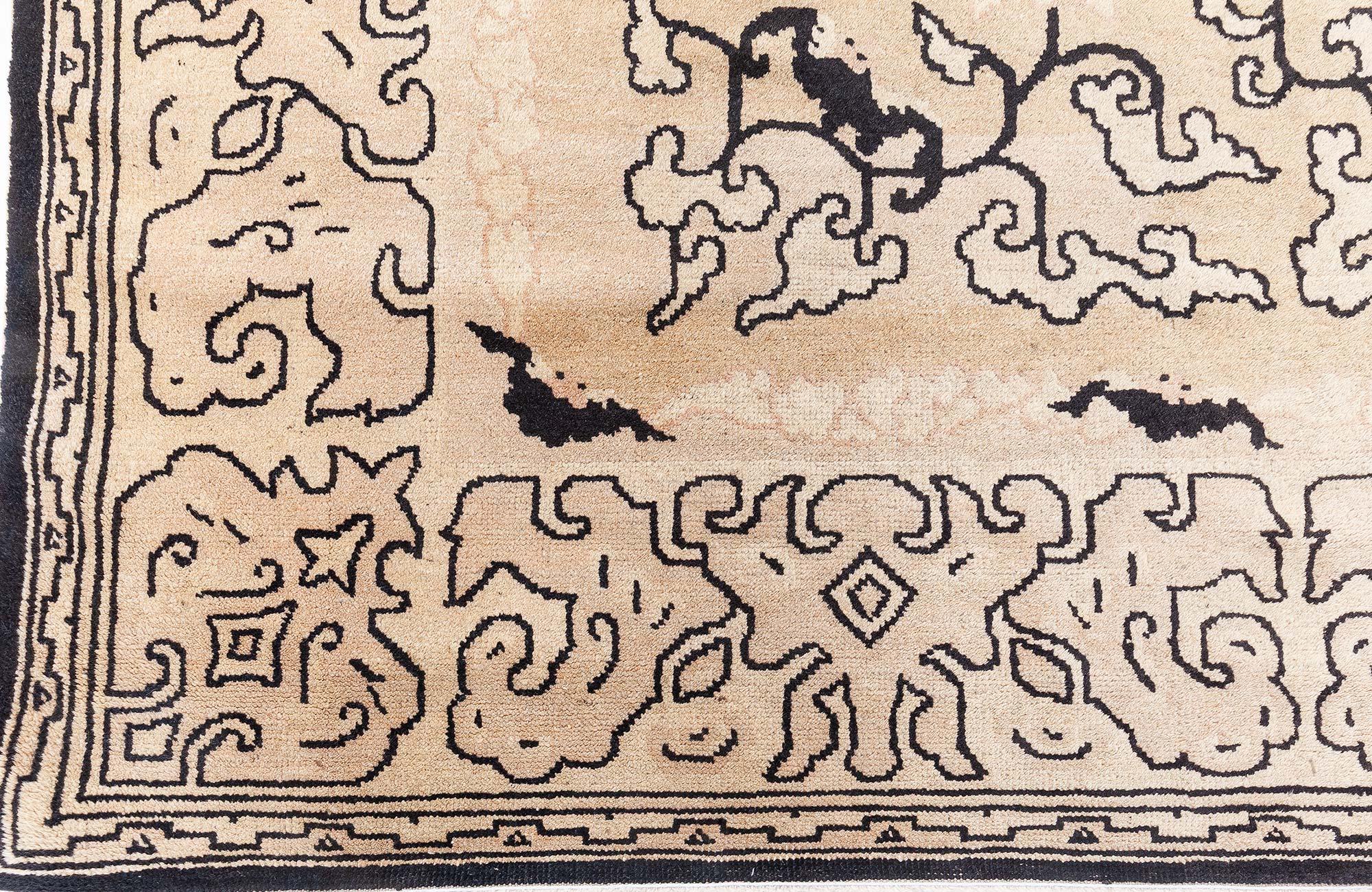 Laine Tapis vintage chinois botanique fait à la main Doris Leslie Blau en vente