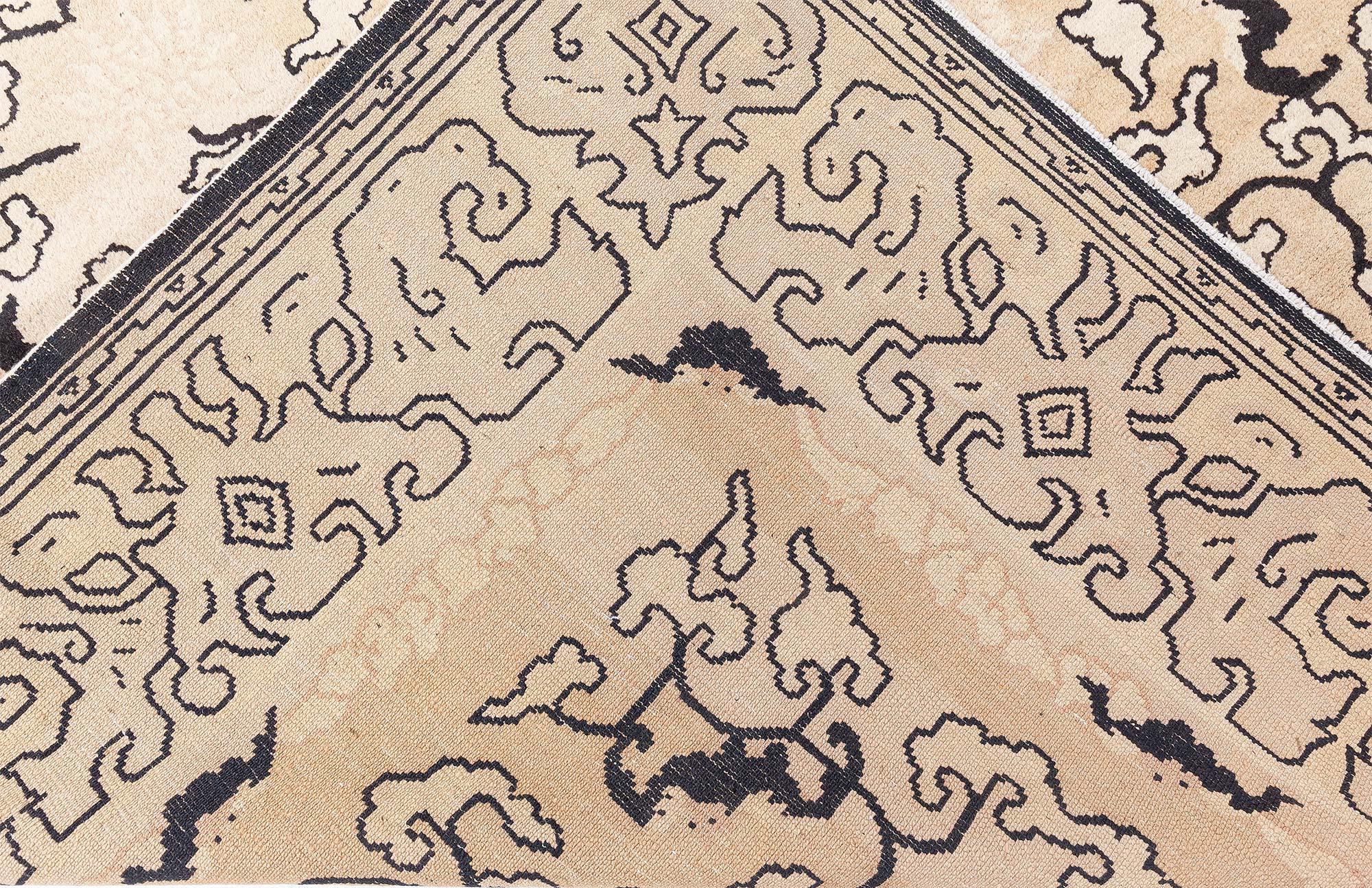 Tapis vintage chinois botanique fait à la main Doris Leslie Blau en vente 1