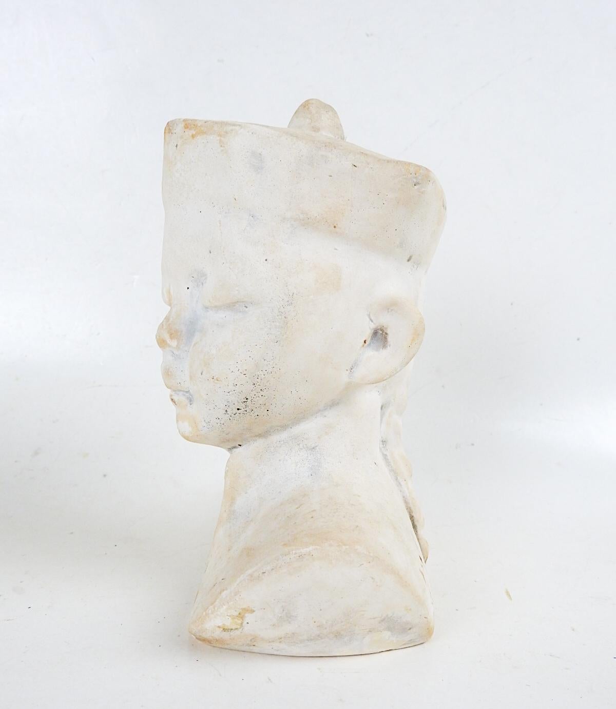 Vintage Chinese Boy Plaster Bust In Good Condition For Sale In Seguin, TX