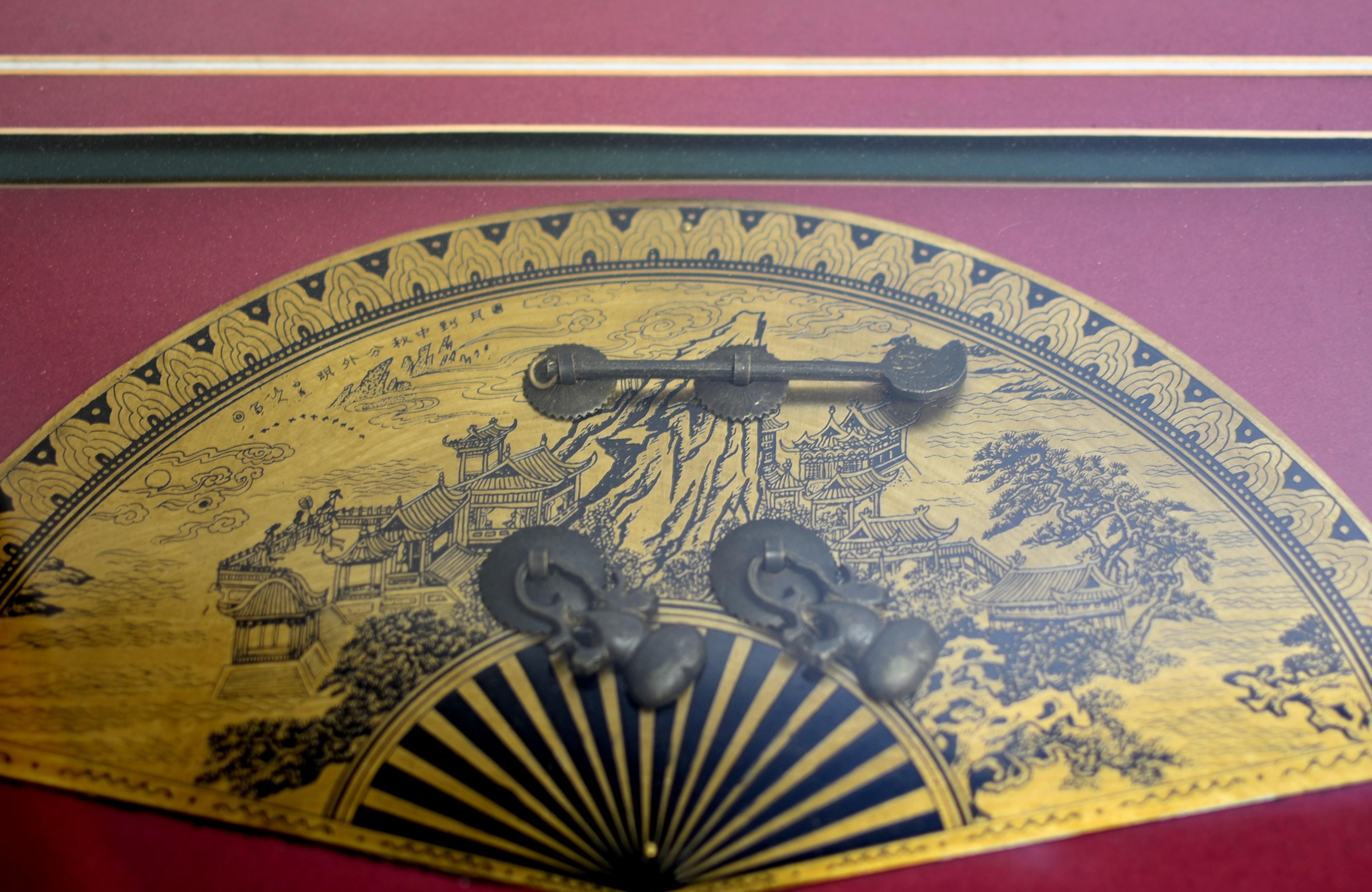 Vintage Chinese Brass Fan Hardware Shadow Box im Angebot 2
