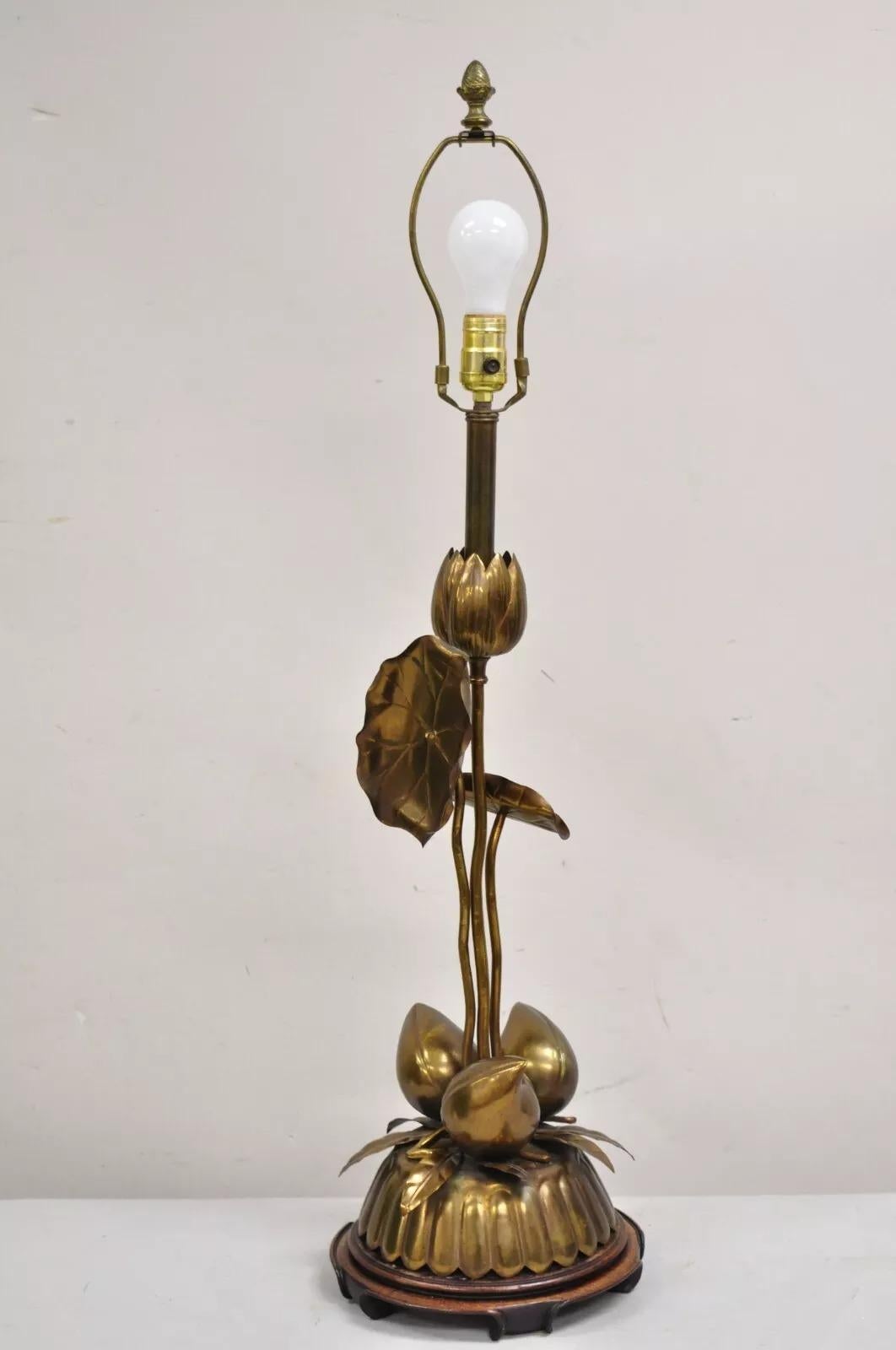 Lampe de bureau chinoise vintage en bronze, fruits et feuilles de lotus en vente 4