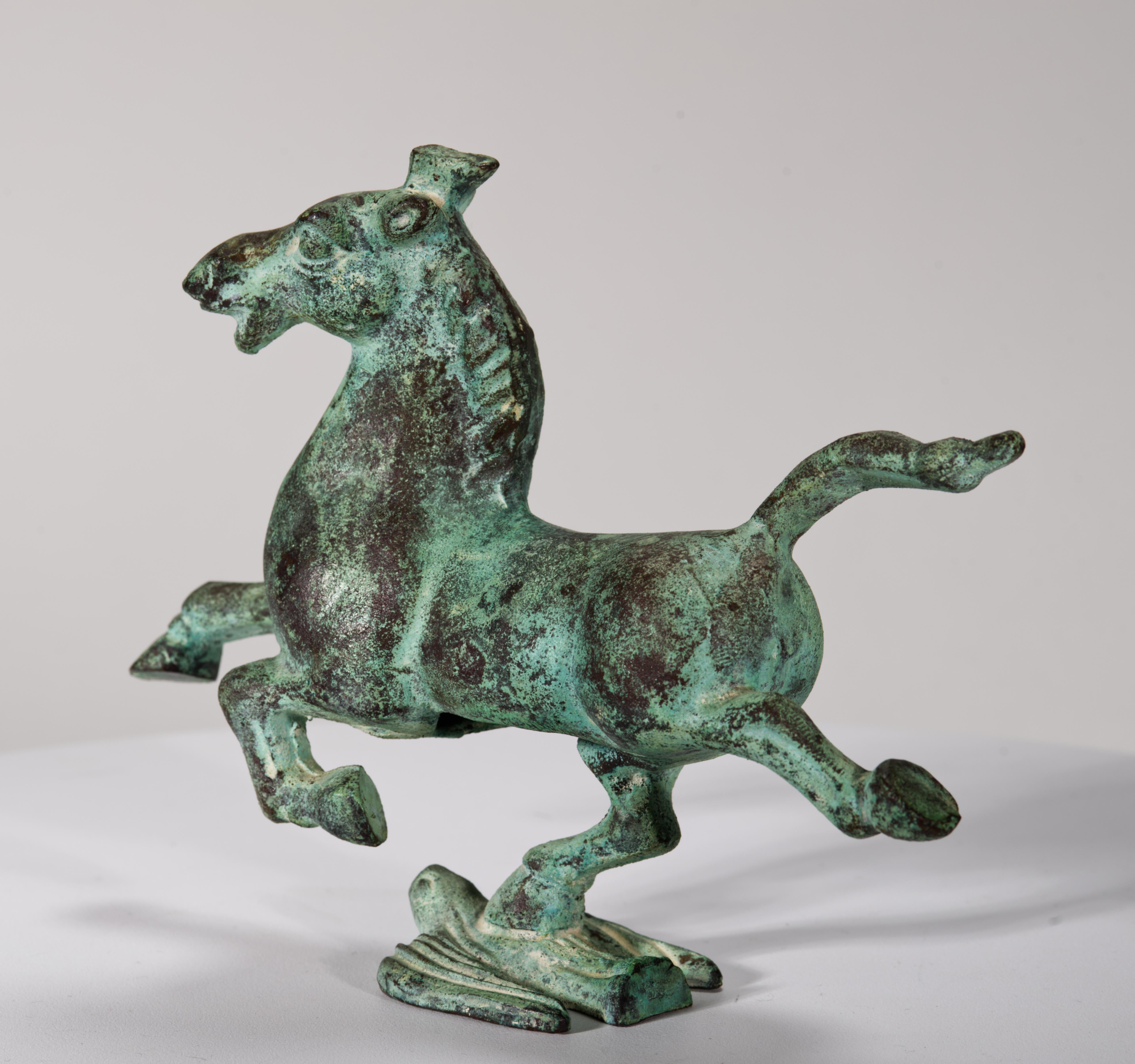 Hong Kong Cavallo cinese d'epoca in bronzo con rondine volante in vendita
