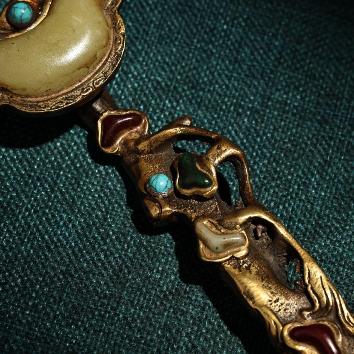 Vintage Chinese Bronze Ruyi with White Jade Lingzhi For Sale 2