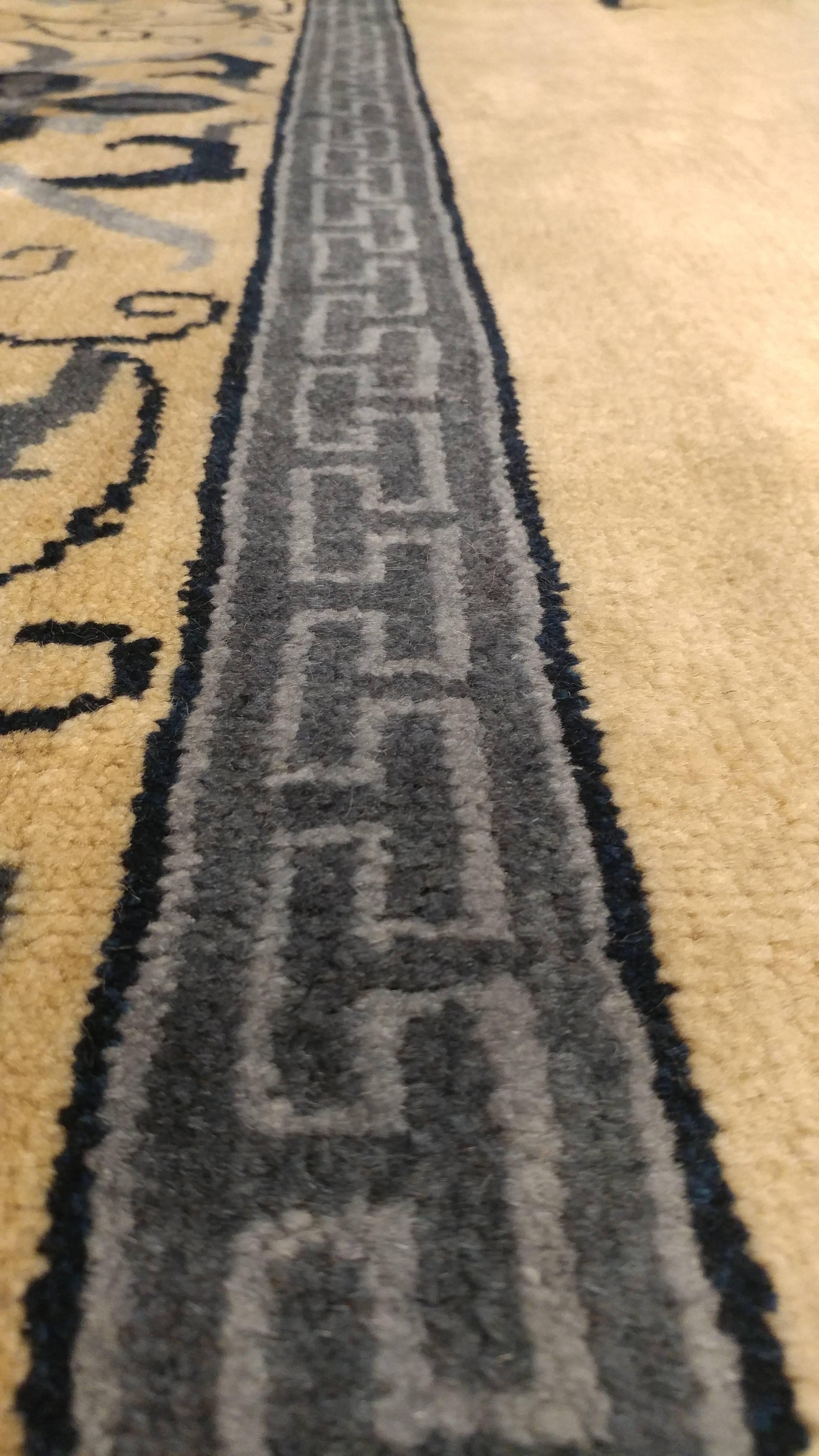 Chinois Tapis chinois vintage, tapis brun clair et bleu, tapis en laine fait à la main en vente