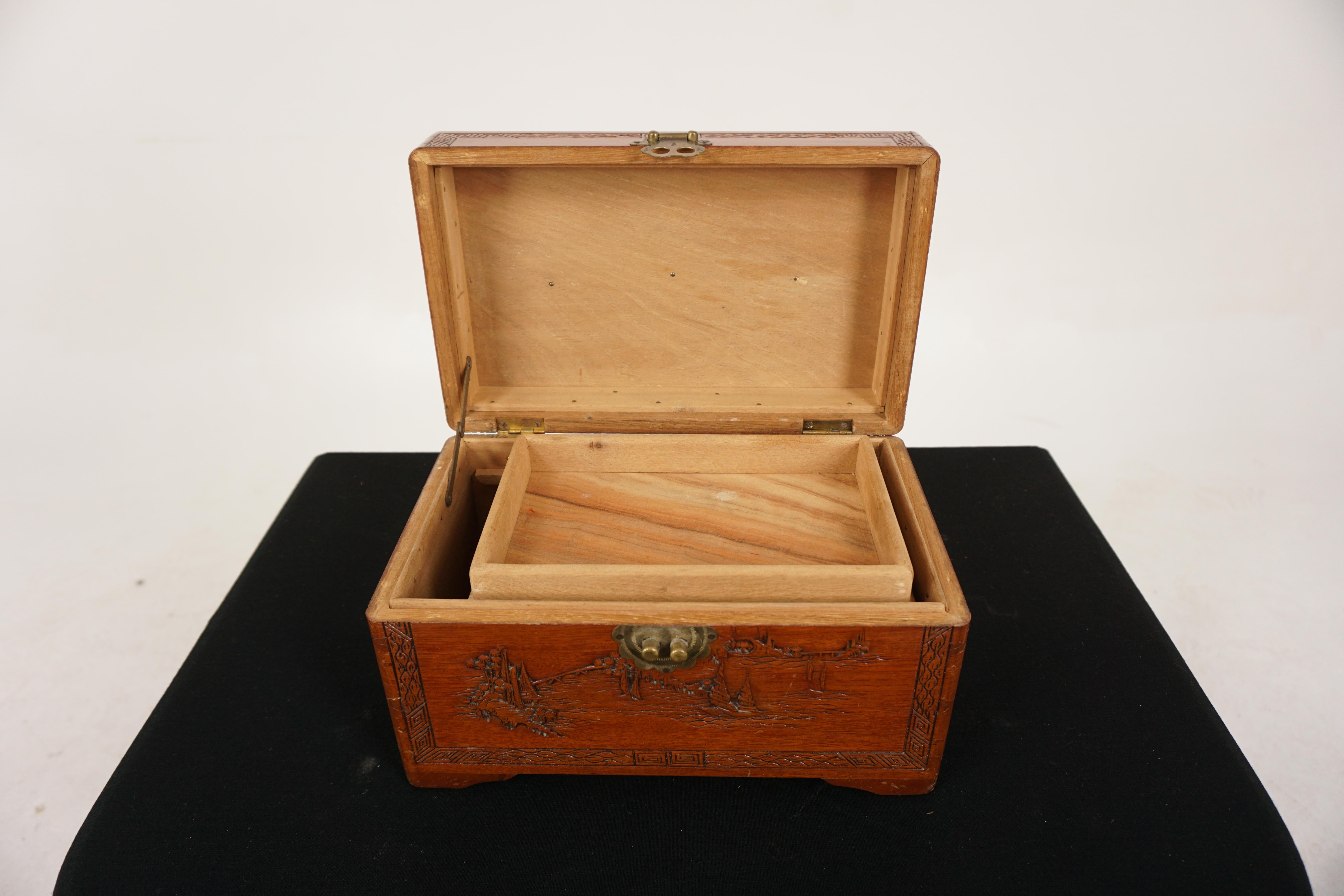 Vintage Chinese Carved Camphorwood Jewellery Box, China 1930, H895 For Sale 1
