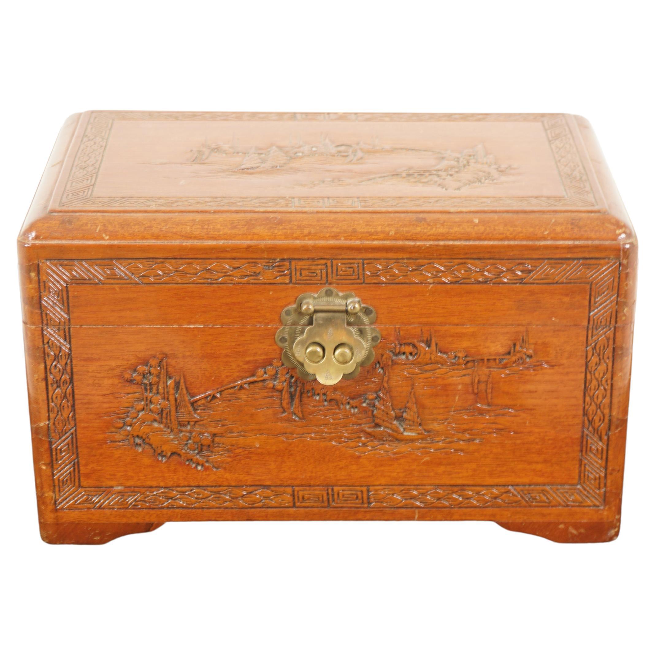 Vintage Chinese Carved Camphorwood Jewellery Box, China 1930, H895 For Sale
