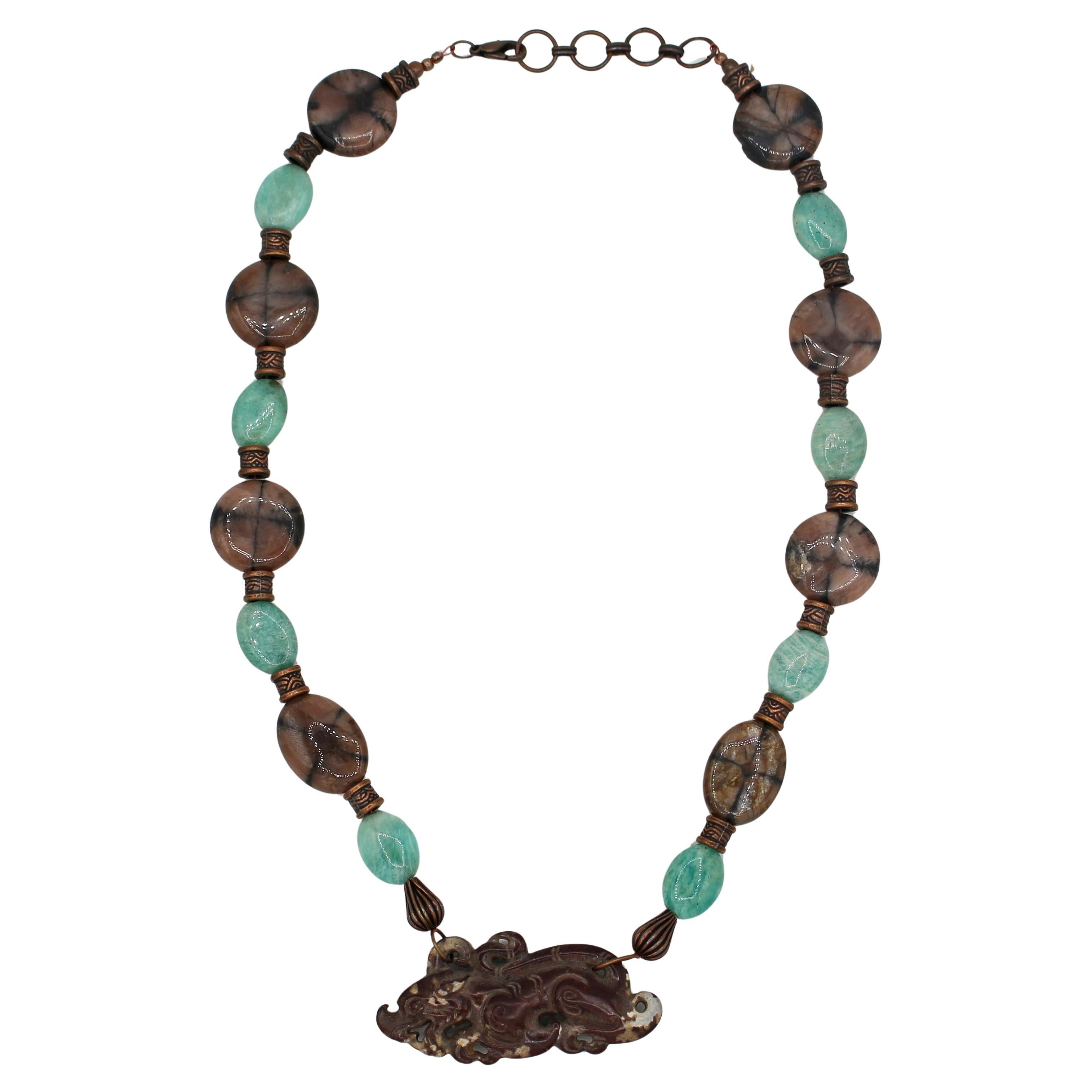 Vintage Chinese Carved Dragon Pendant & Copper Beads Necklace en vente