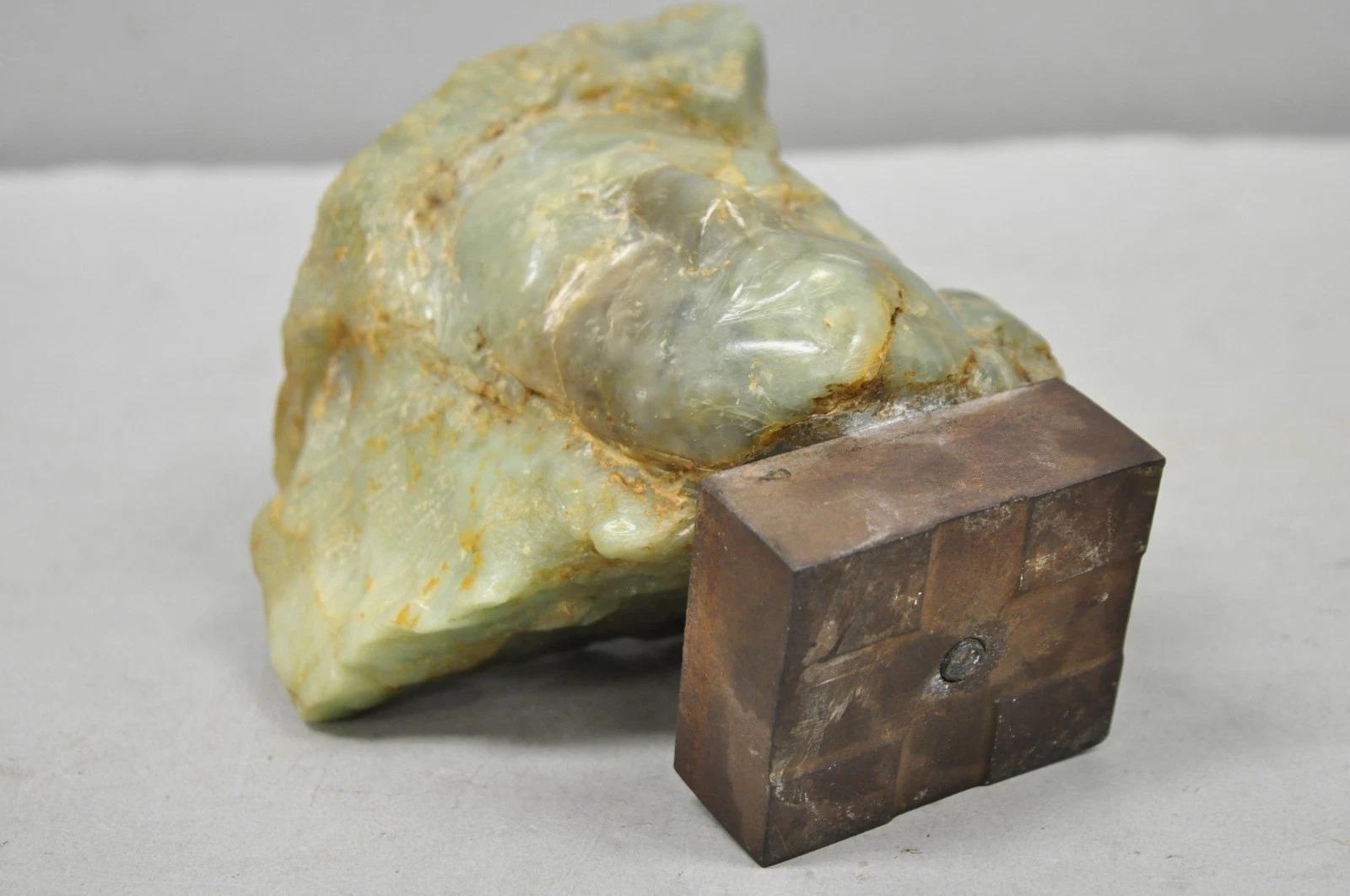 Scultura d'epoca cinese in pietra ollare verde intagliata da 8