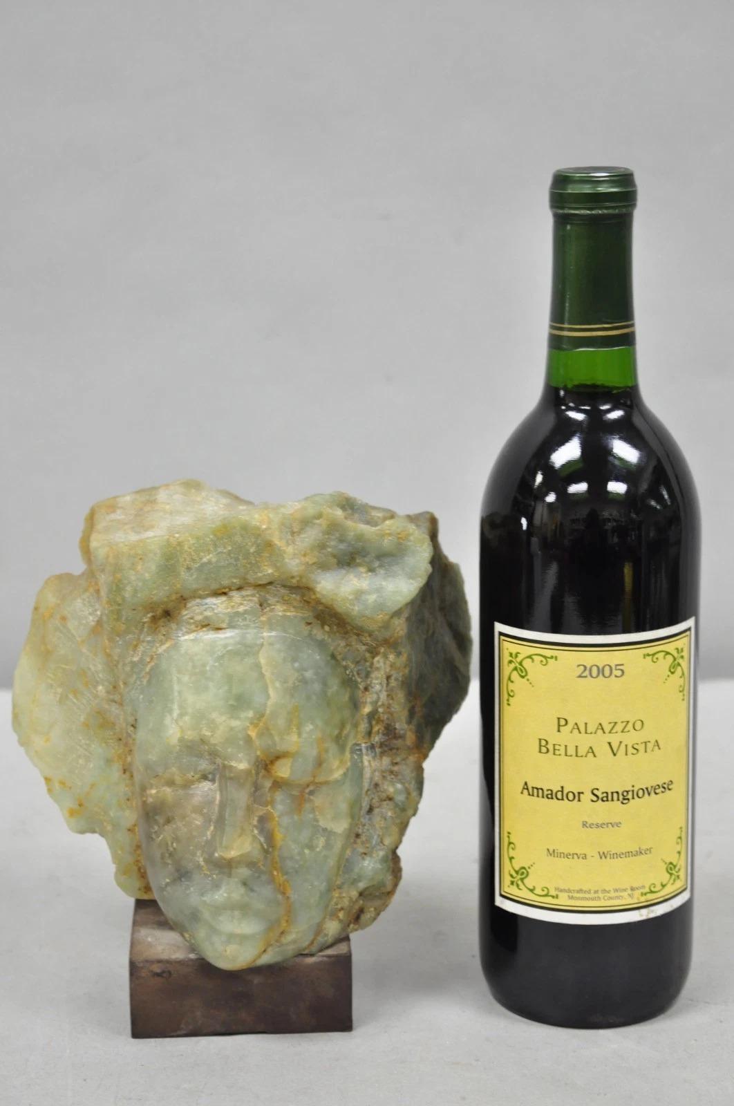 Scultura cinese d'epoca in pietra ollare intagliata con testa di busto da 8 pollici. Circa all'inizio del XX secolo. Misure: 7,5