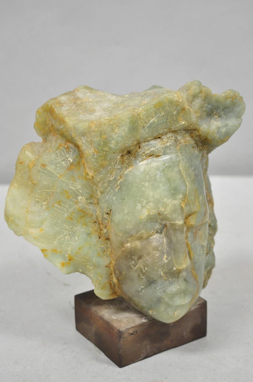 Scultura d'epoca cinese in pietra ollare verde intagliata da 8