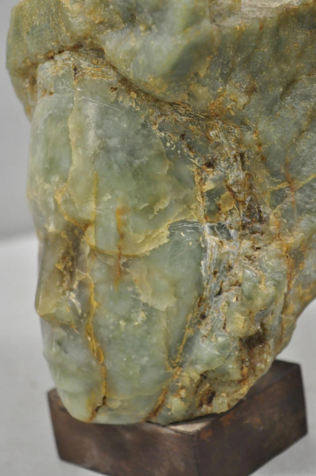 Scultura d'epoca cinese in pietra ollare verde intagliata da 8