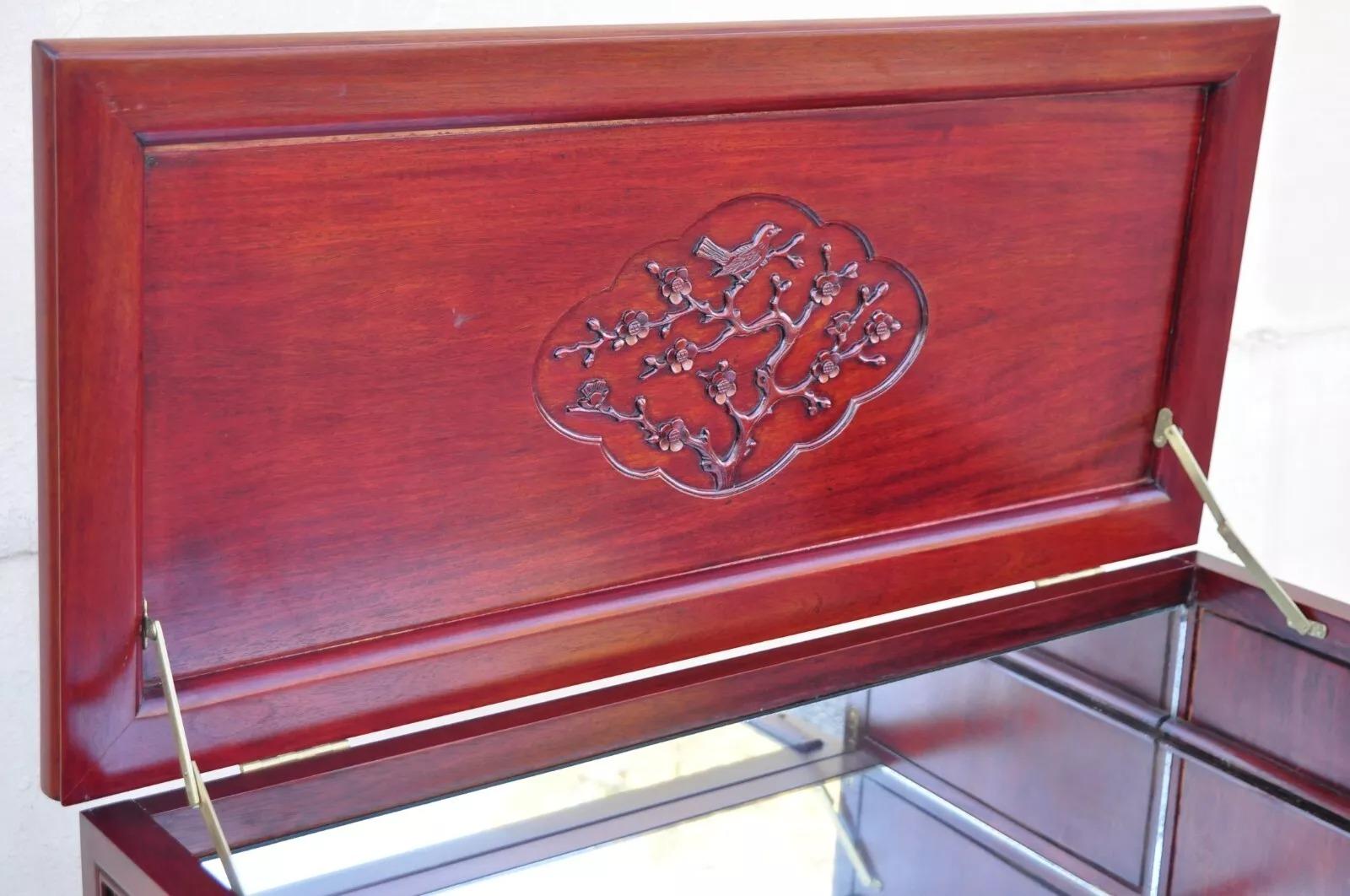 Console de bar à liqueur chinoise sculptée en bois dur avec miroirs en vente 4