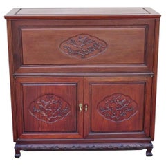 Console de bar à liqueur chinoise sculptée en bois dur avec miroirs