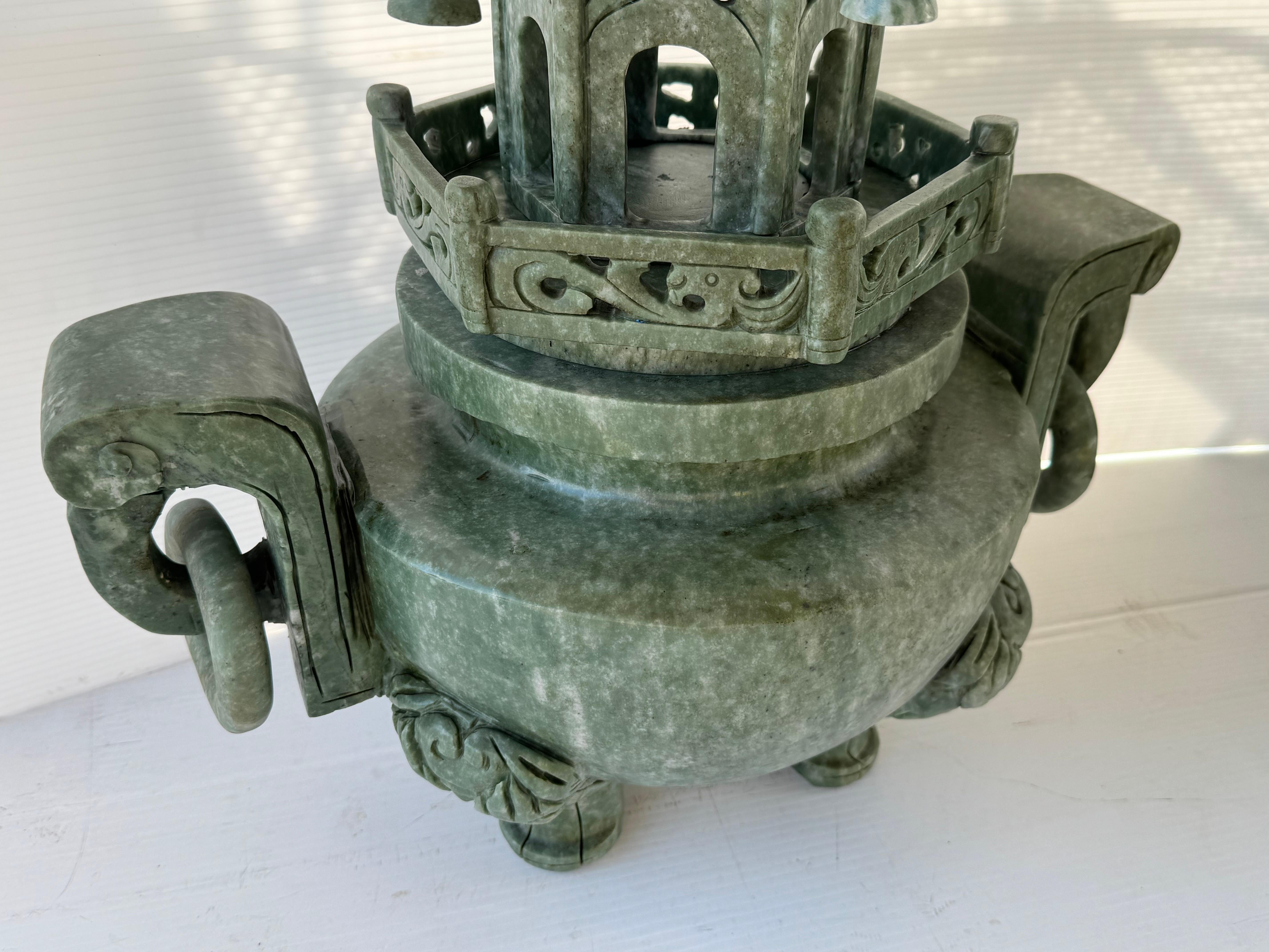 Vintage Chinese Carved Stone Jade 3 Tier Pagoda Palace Lantern Tower-a Pair In condizioni buone in vendita a Bensalem, PA