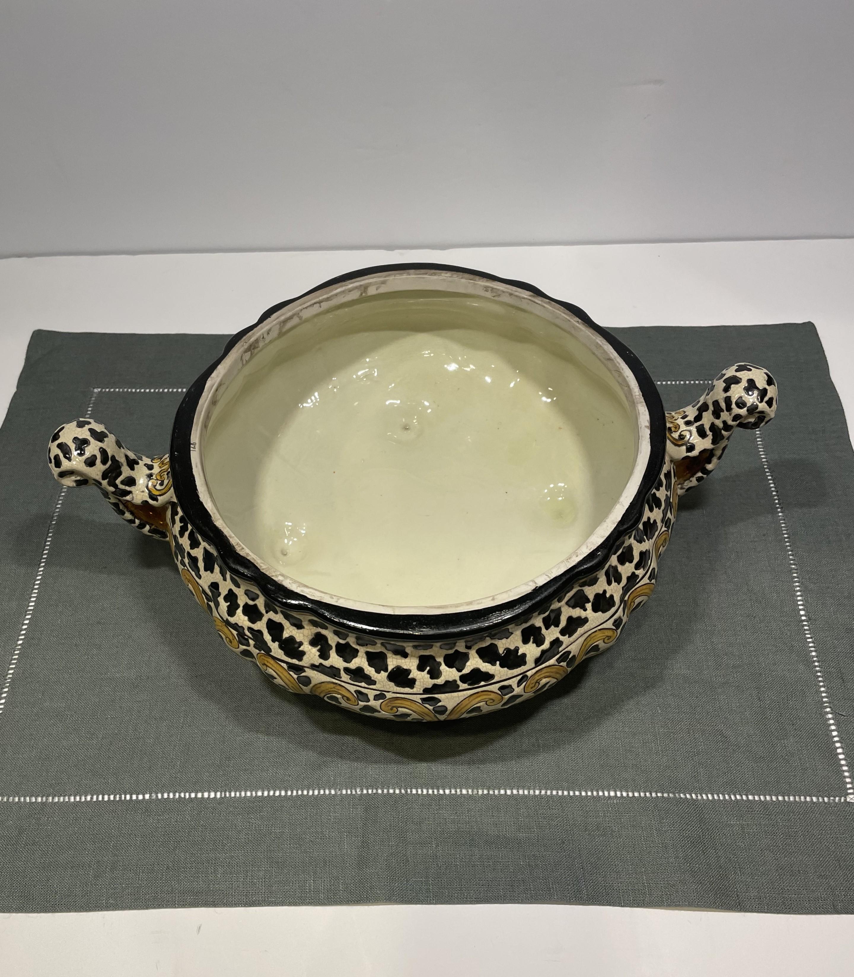 Anglo Raj Vintage Chinese Ceramic Decorative Tureen with Abstract Tribal Motif For Sale