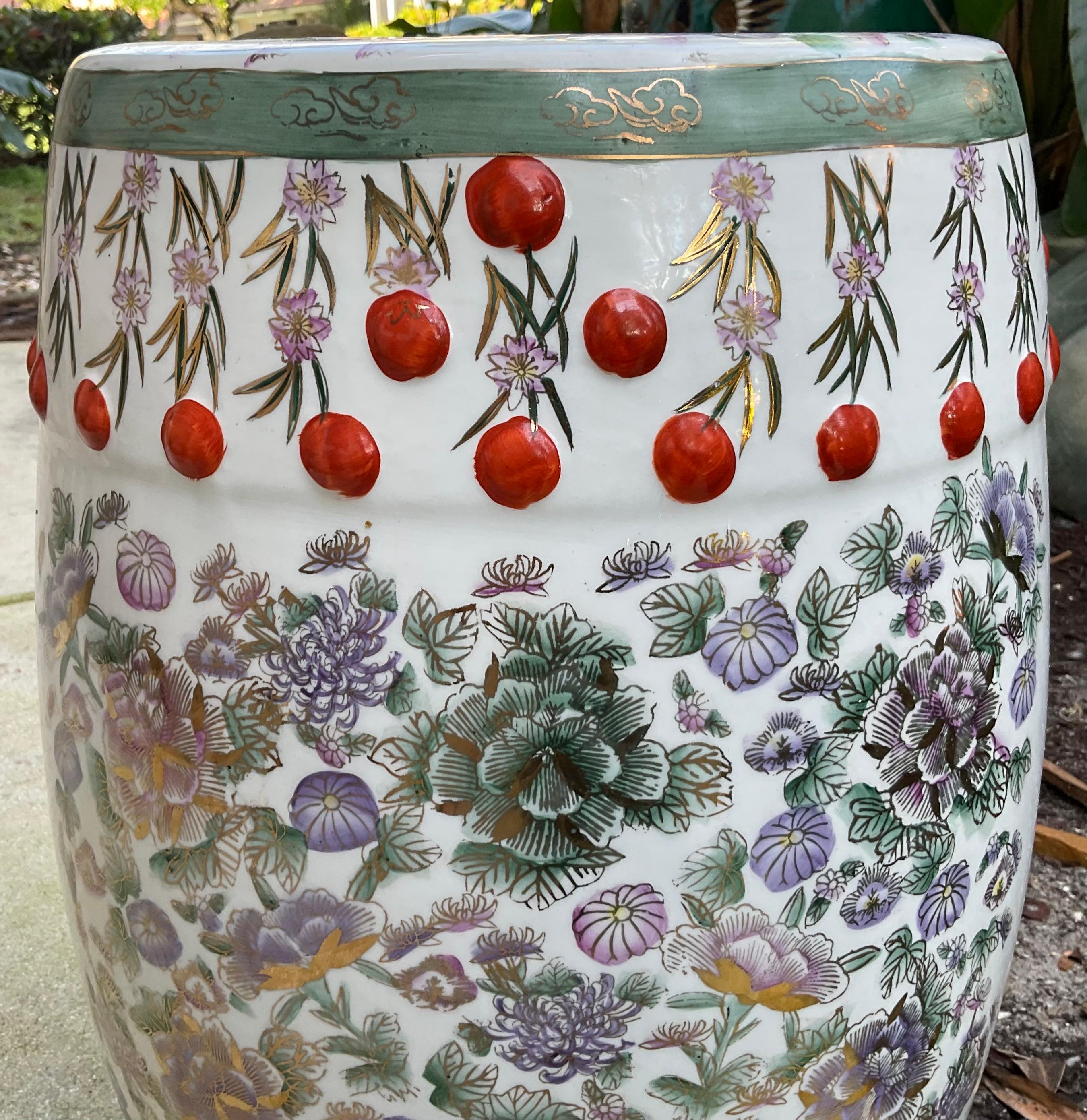 Chinesischer Gartenhocker aus Keramik im Vintage-Stil (Handgefertigt) im Angebot