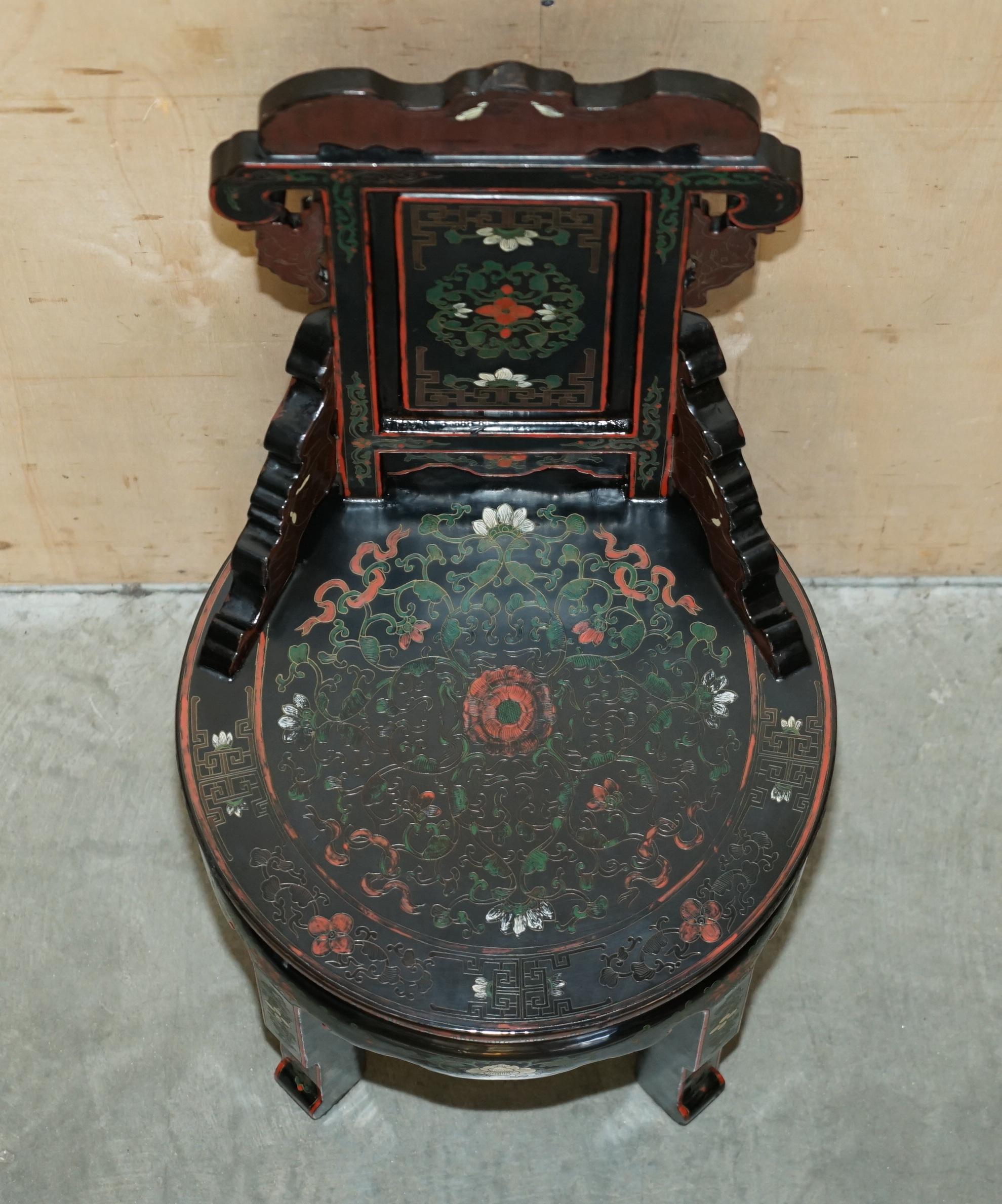 VINTAGE CHiNESE CHINOISERIE DECORATED PAINTED & LACQUERED PEDESTAL DESK & CHAIR For Sale 12