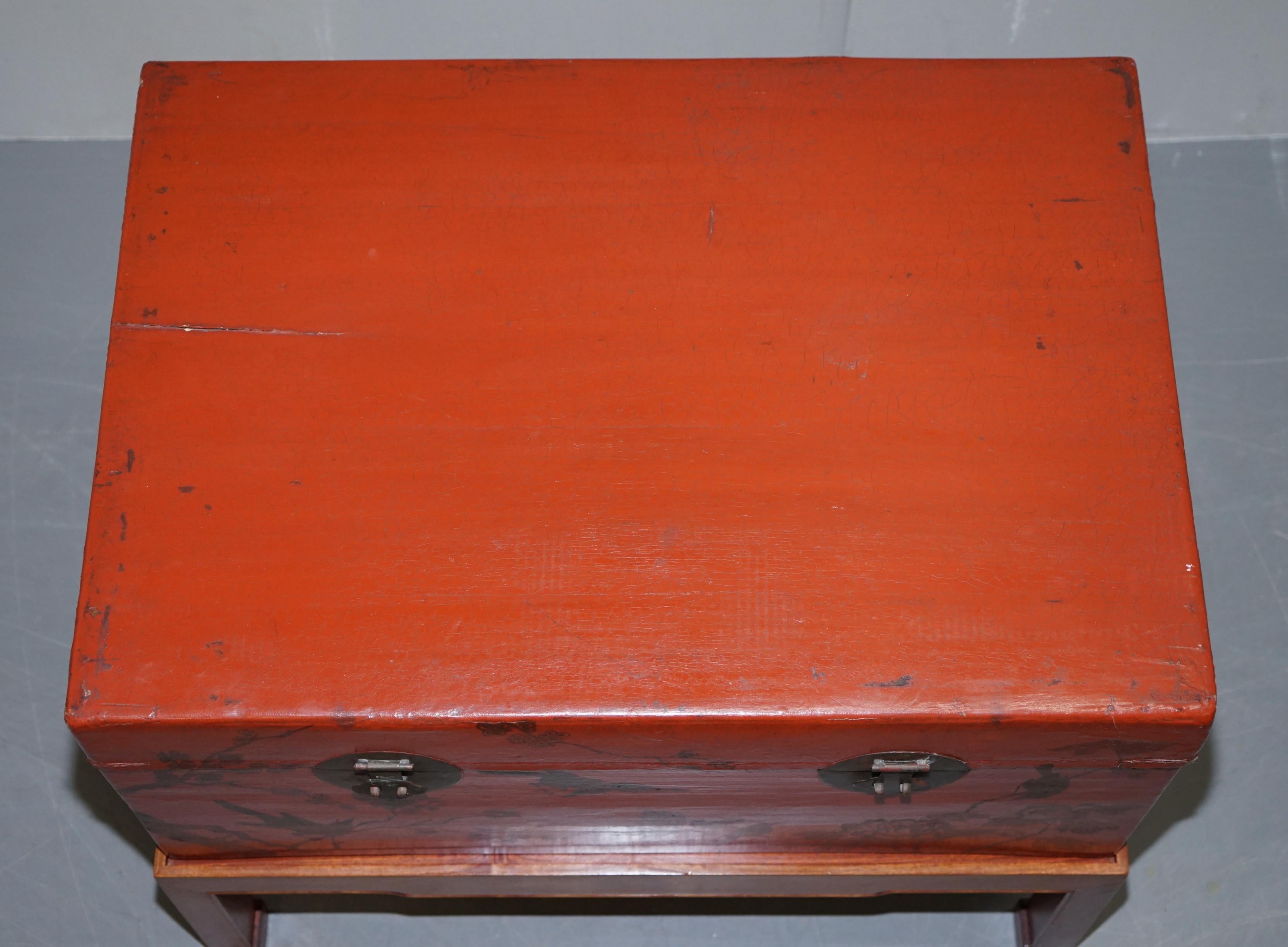 Early 20th Century Vintage Chinese Chinoiserie Hand Painted Luggage Coffee Table Lots Storage Space For Sale