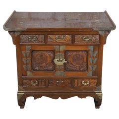 Table de nuit ou table d'appoint vintage Tansu Butterfly Chest de style chinois chinoiseries 