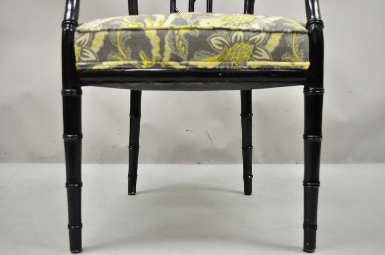 20th Century Vintage Chinese Chippendale Black Lacquer Faux Bamboo Fretwork Lounge Chair