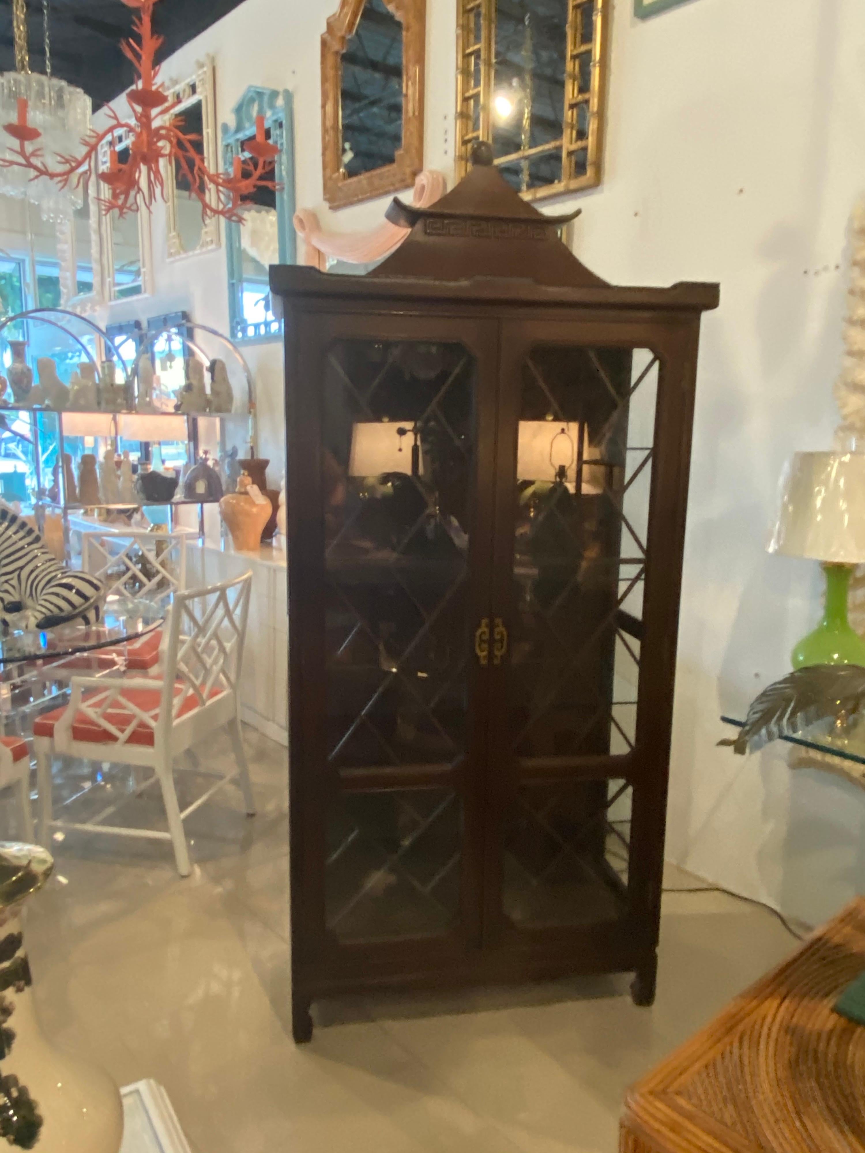 Vintage Chinese Chippendale Greek Key Pagoda China Display Cabinet 8