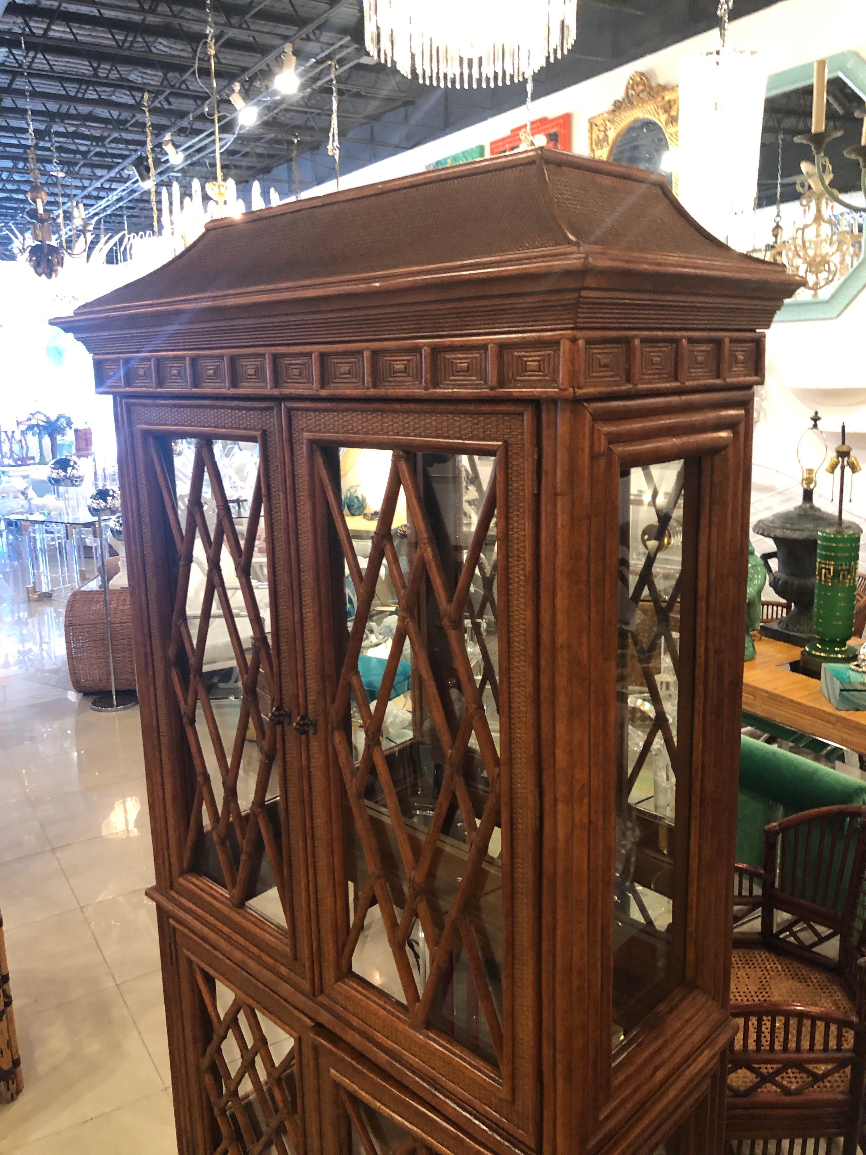 Vintage Chinese Chippendale Rattan Bamboo Pagoda Greek Key Display Cabinet 8