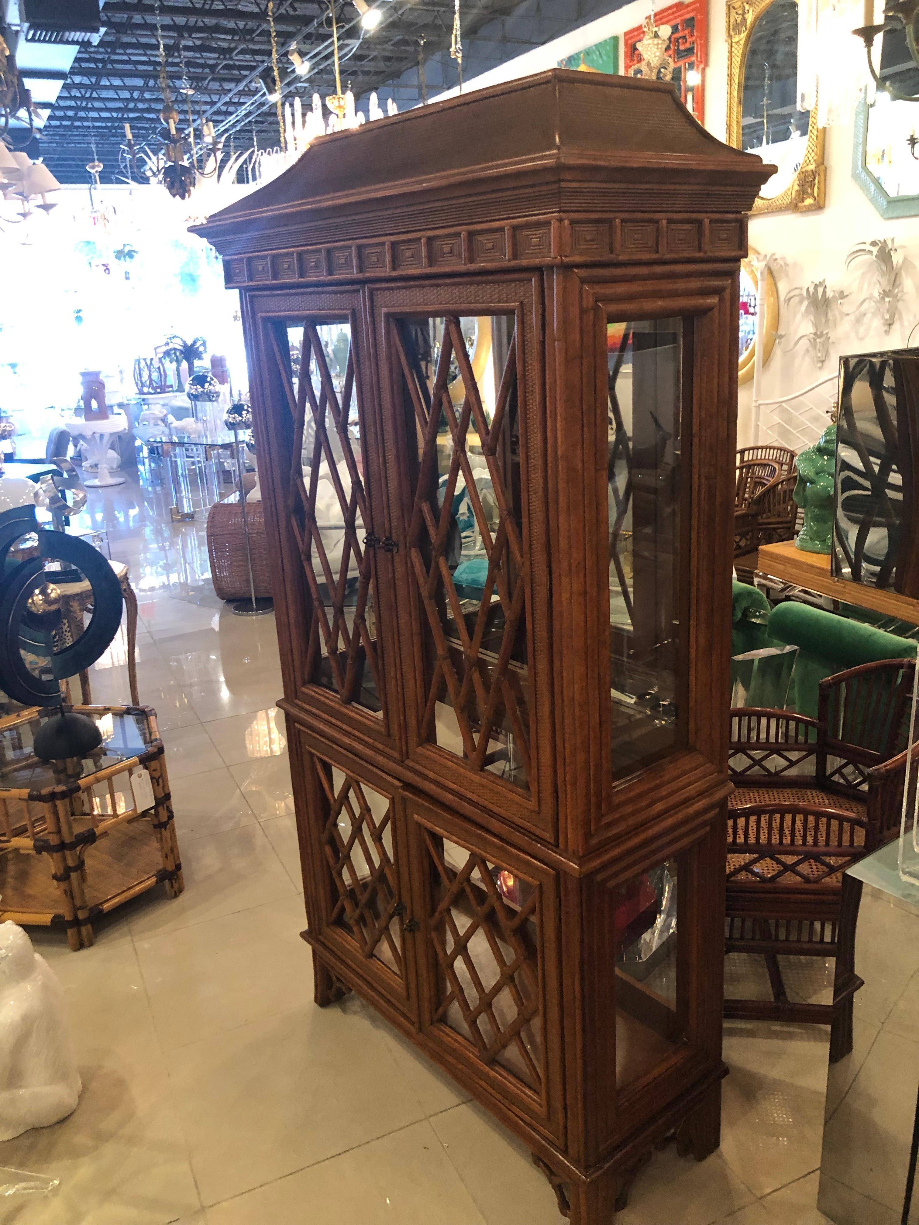 Vintage Chinese Chippendale Rattan Bamboo Pagoda Greek Key Display Cabinet 9
