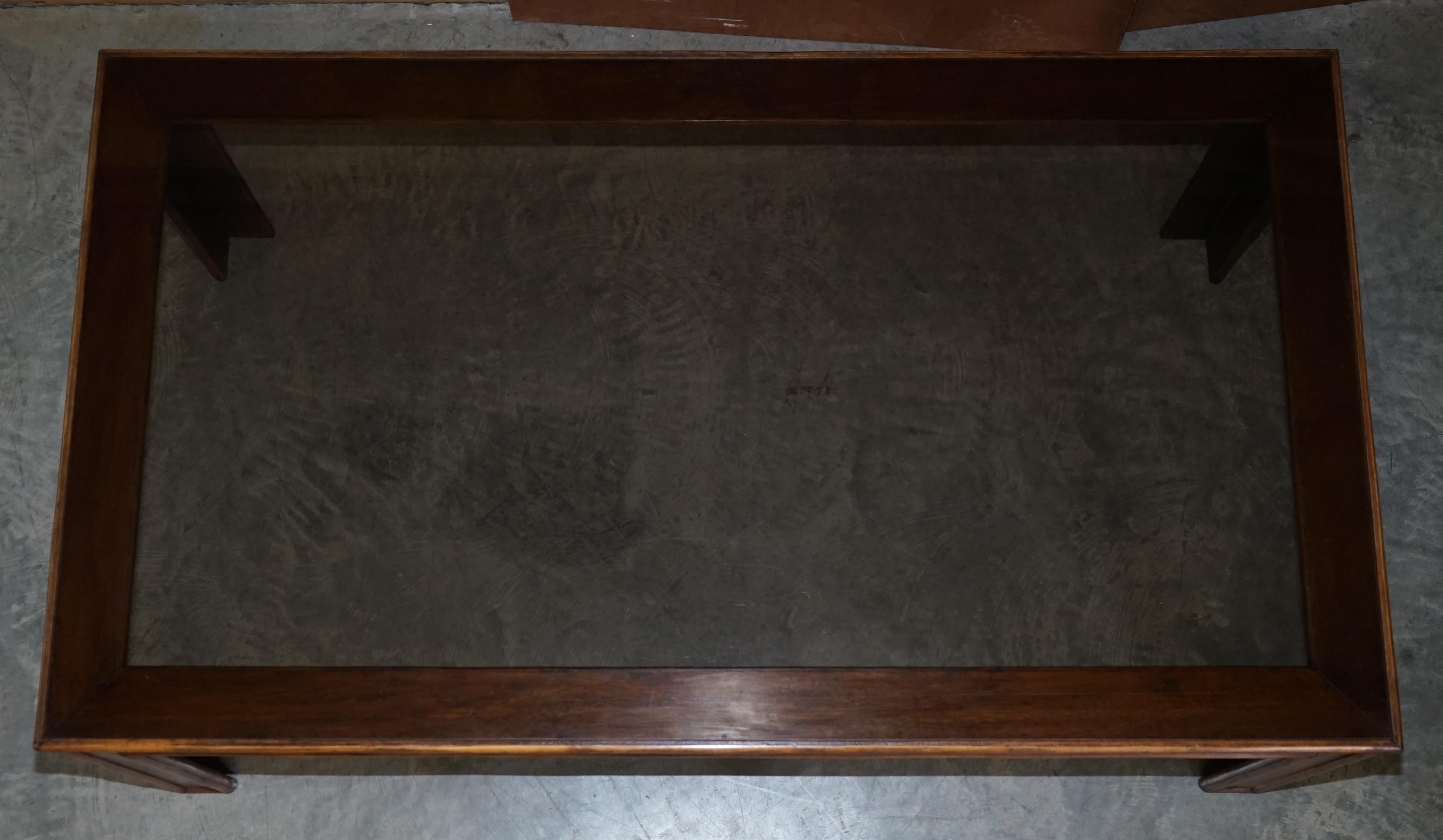 Verre Table de réfectoire Chippendale chinoise vintage avec plateau de table en verre fumé en vente