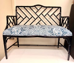 Vintage Chinese Chippendale Settee, Lacquered Wood, Elegant Design