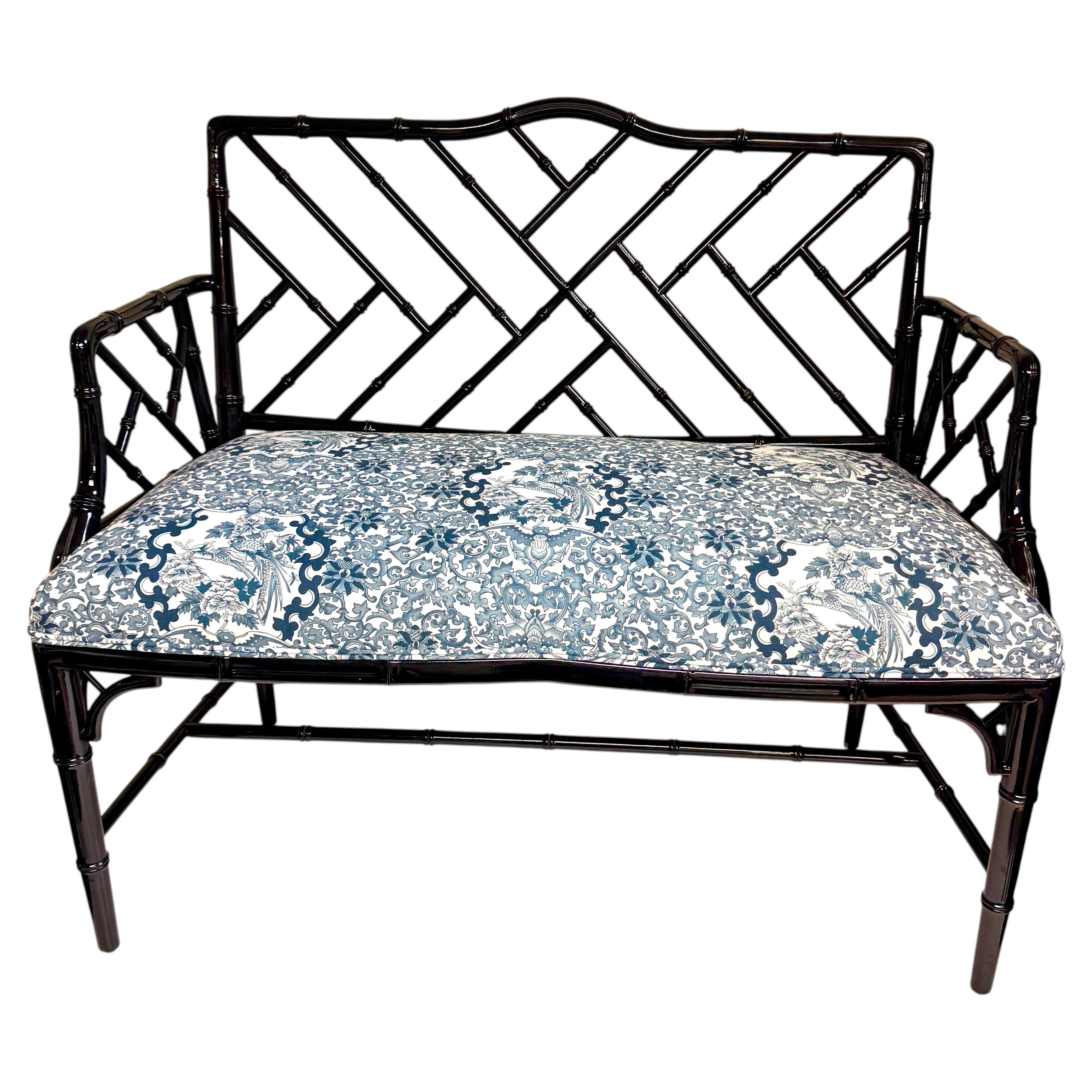 Chinesisches Chippendale-Sofa im Vintage-Stil, lackiertes Holz, elegantes Design
